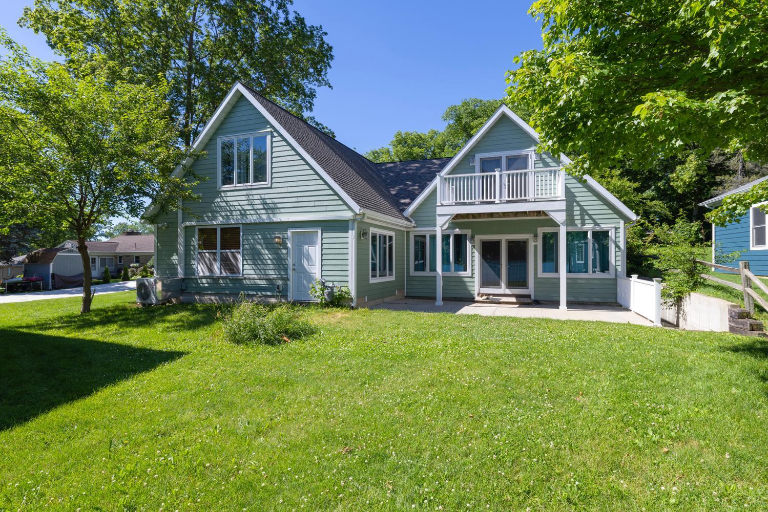 21129 Shore Acres Road Cassopolis MI 49031