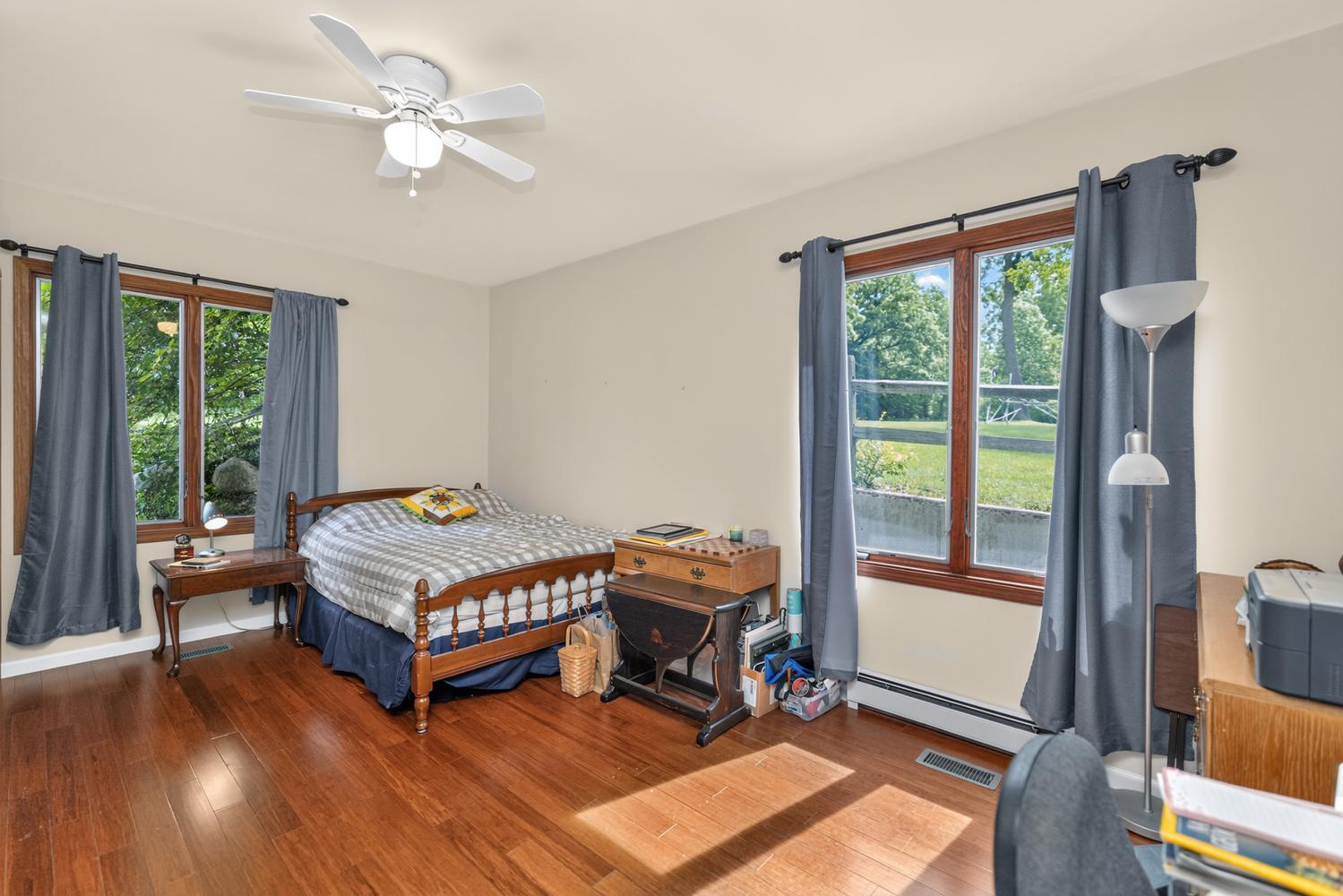 21129 Shore Acres Road Cassopolis MI 49031