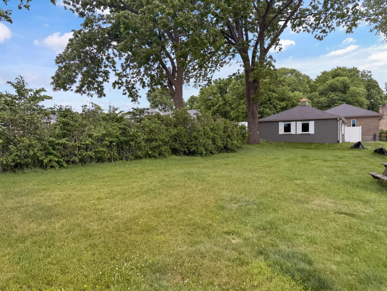 21129 Shore Acres Road Cassopolis MI 49031