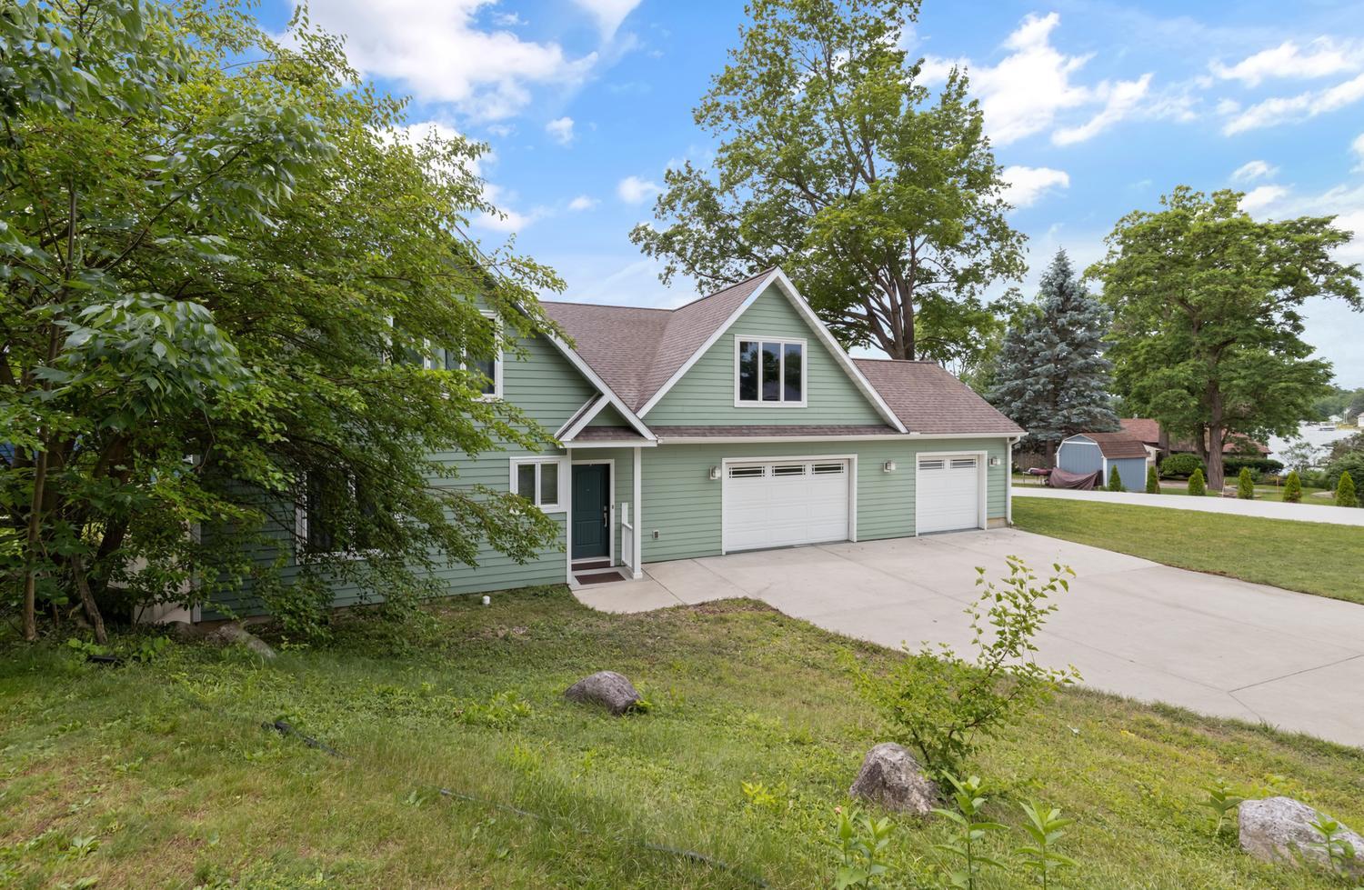 21129 Shore Acres Road Cassopolis MI 49031