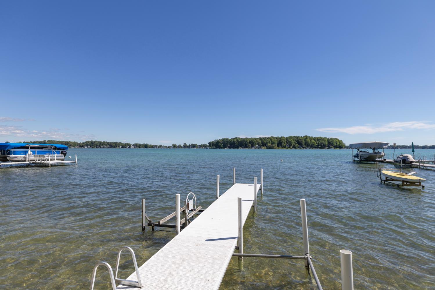21129 Shore Acres Road Cassopolis MI 49031
