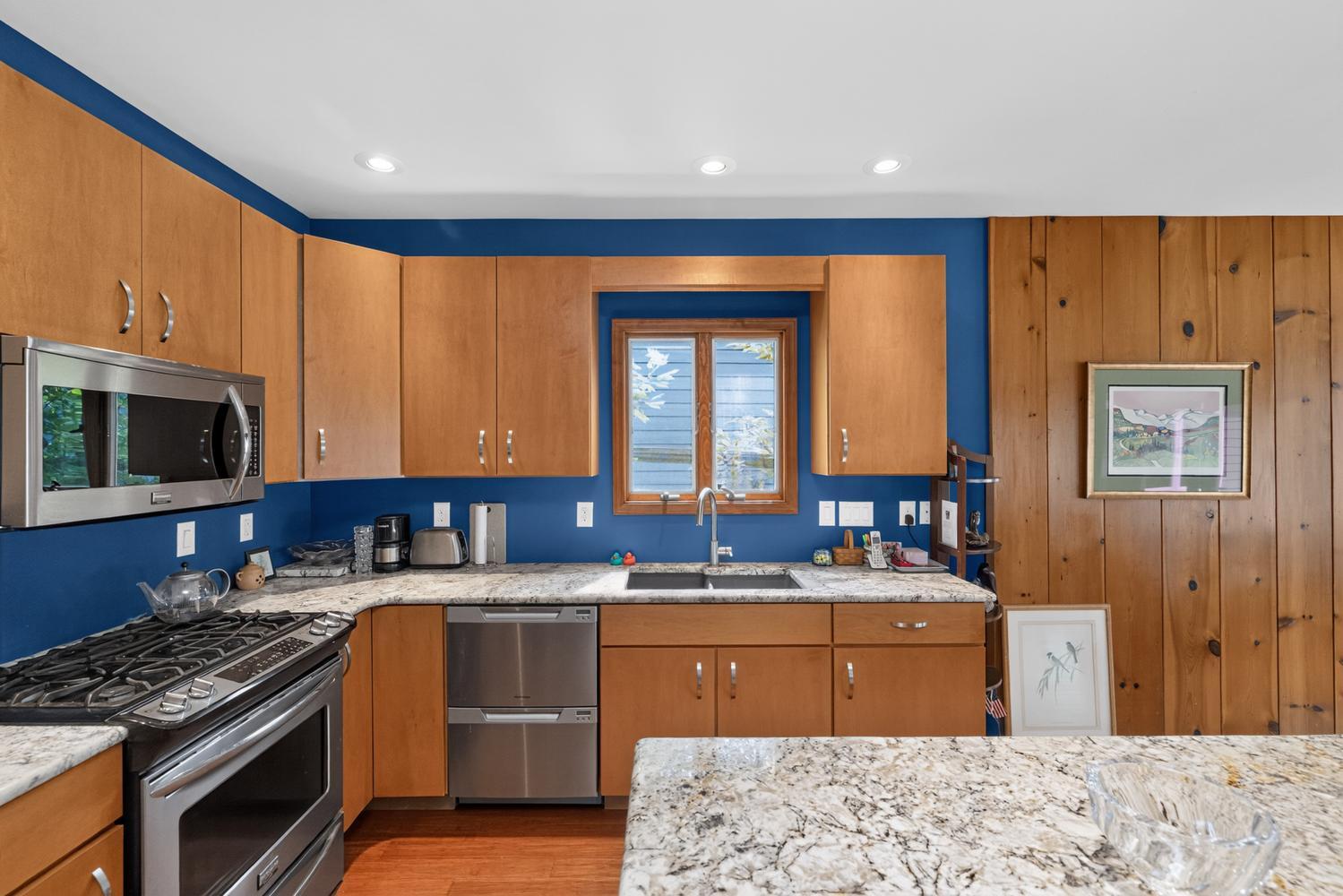 21129 Shore Acres Road Cassopolis MI 49031