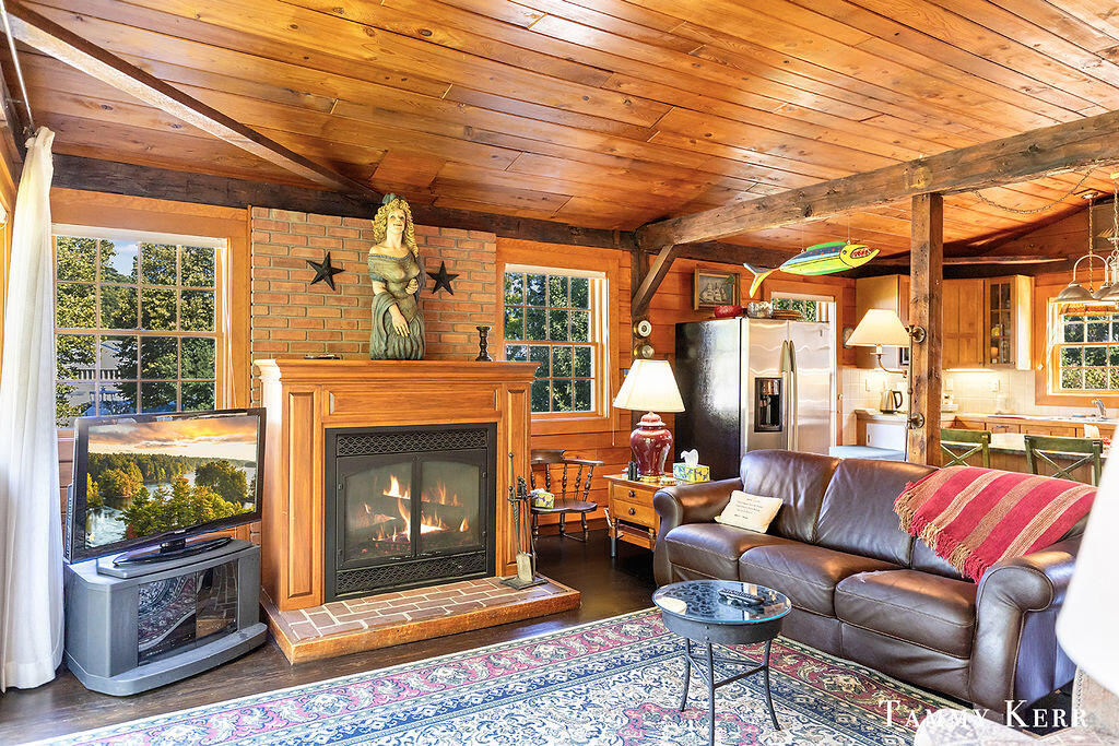 844 Holland Street Saugatuck MI 49453