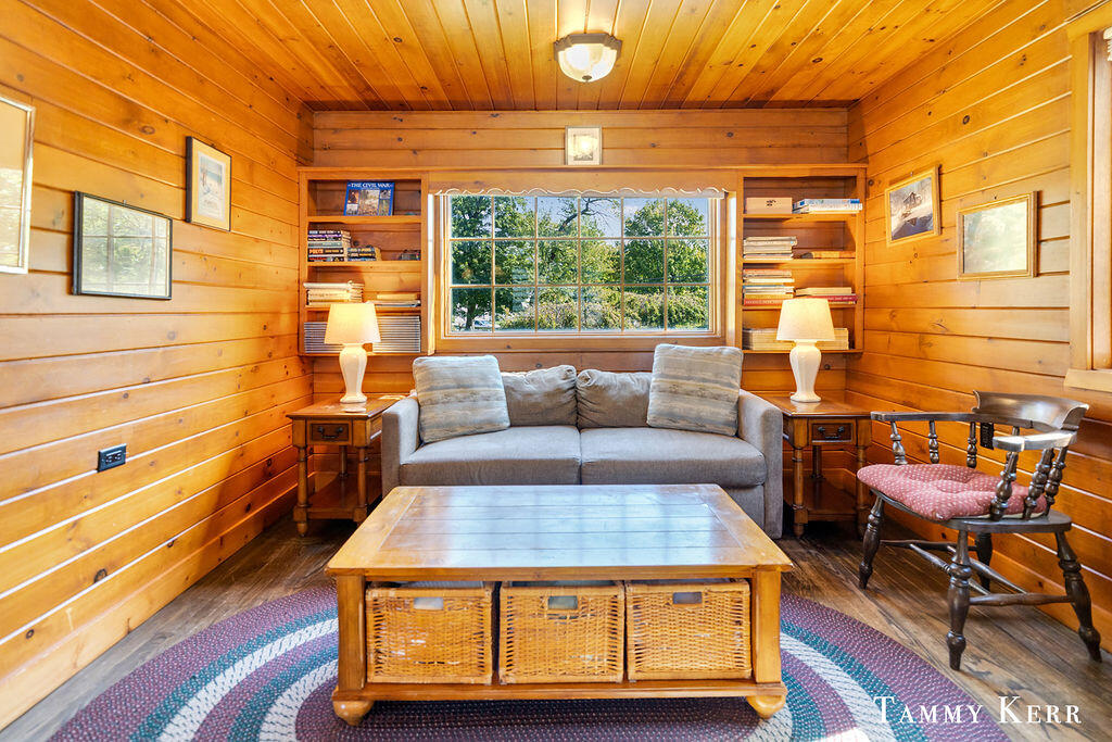 844 Holland Street Saugatuck MI 49453