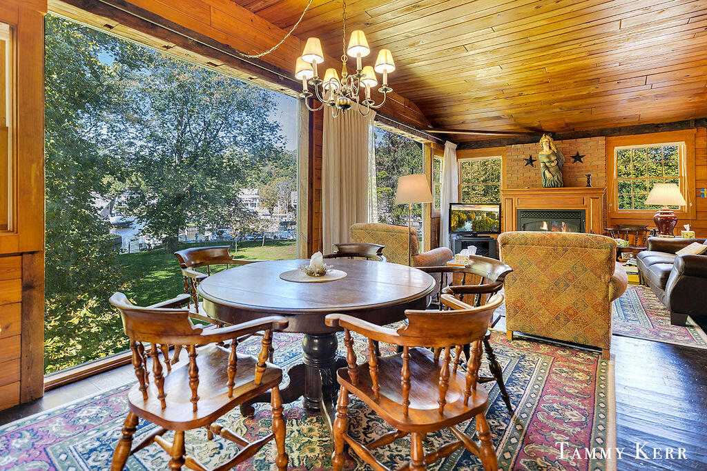 844 Holland Street Saugatuck MI 49453