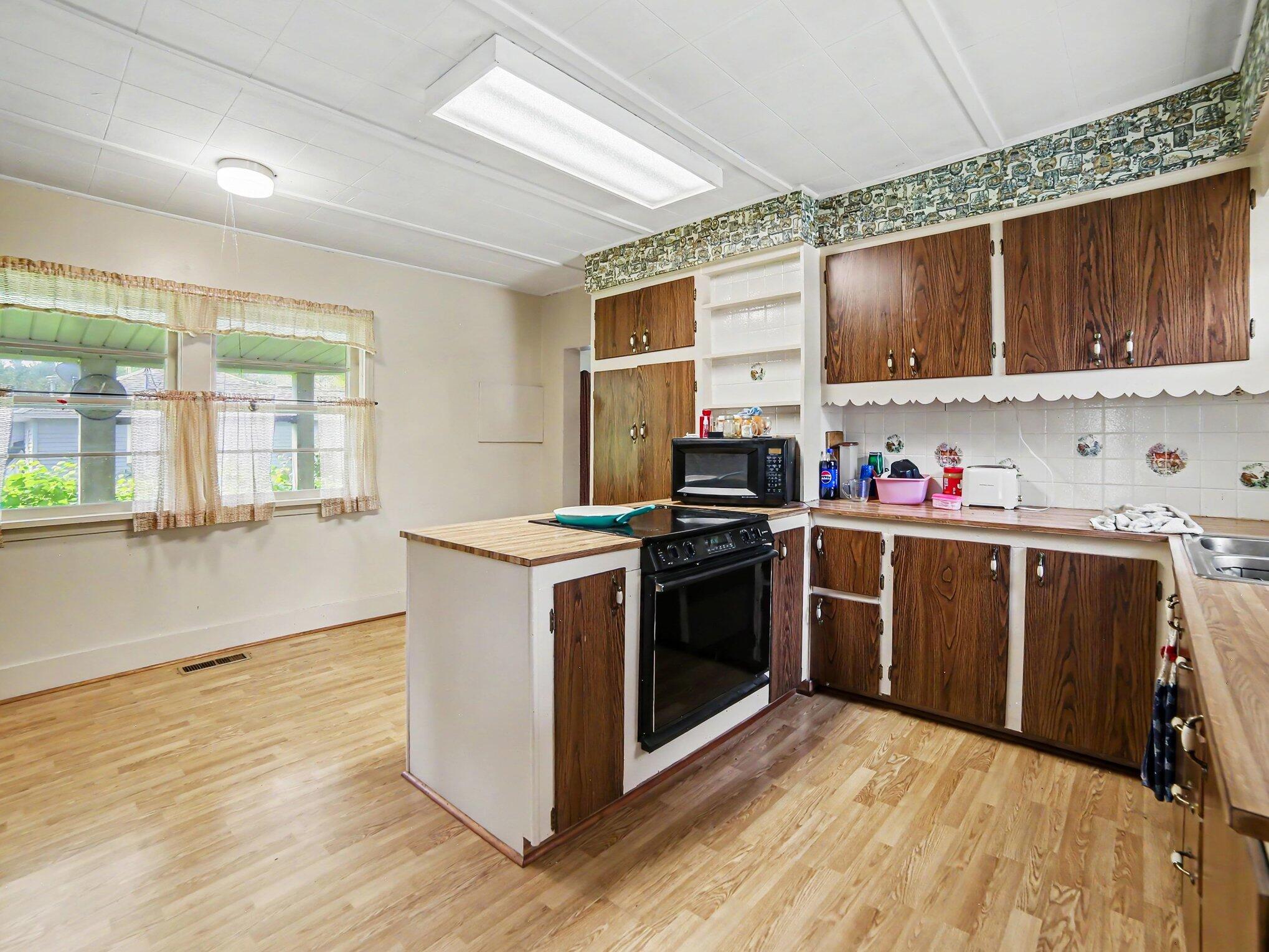 312 N Bear Lake Road Muskegon MI 49445