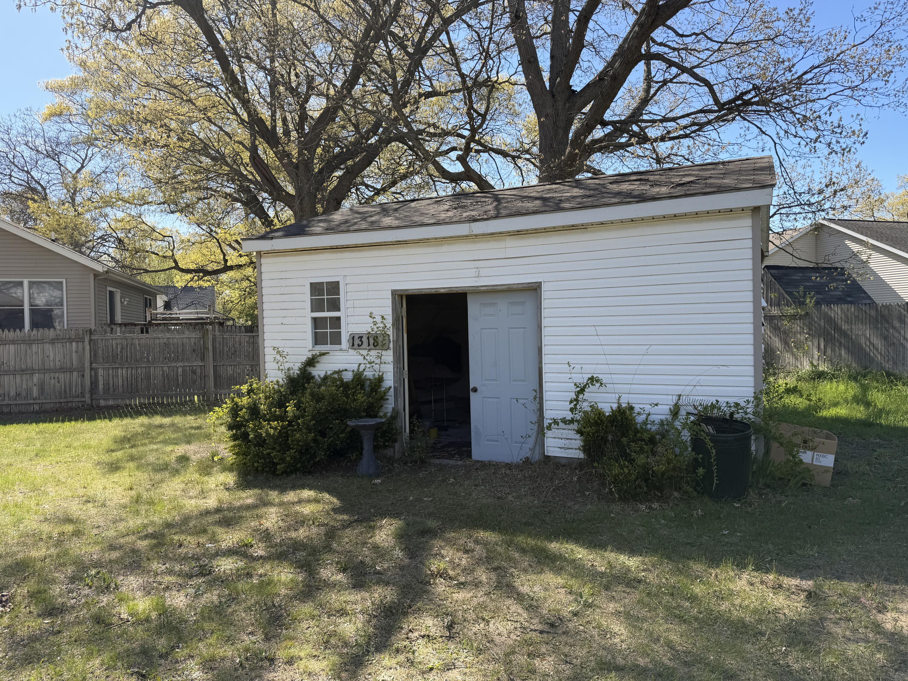 1318 Morgan Avenue Muskegon MI 49442