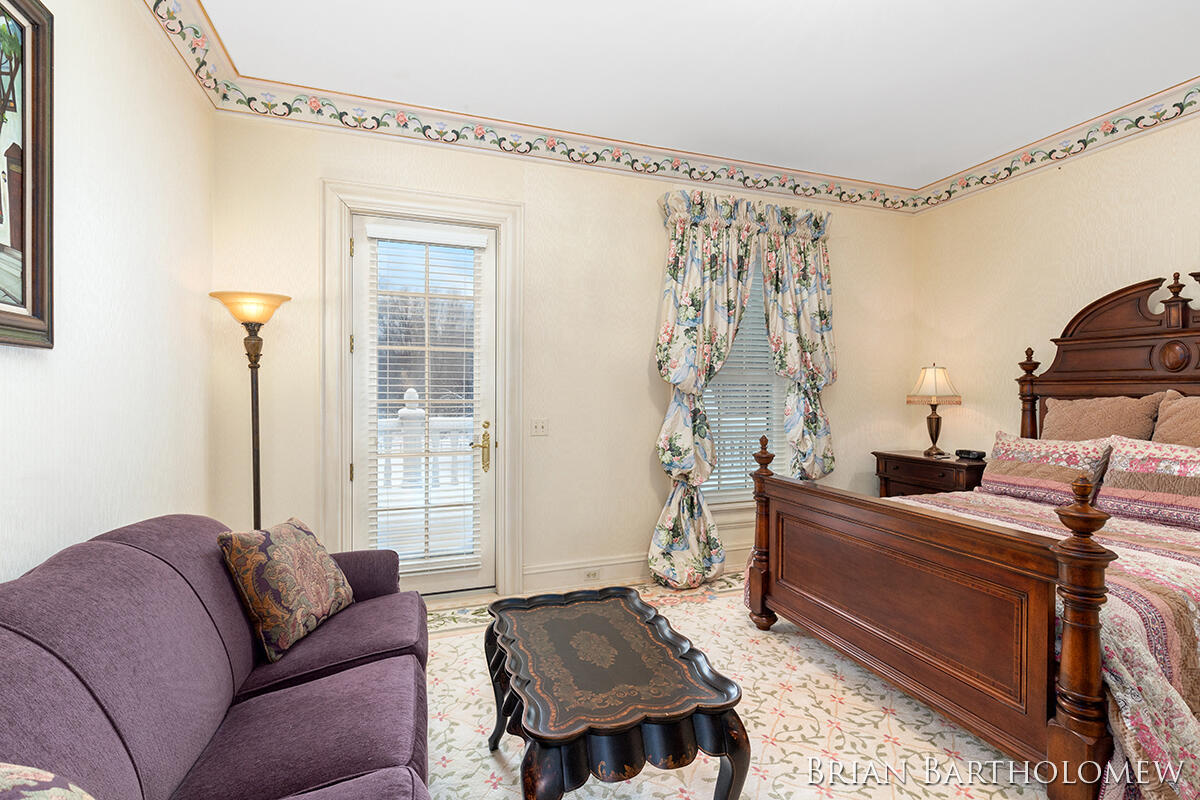 560 Saddlebrook Drive NE Ada MI 49301