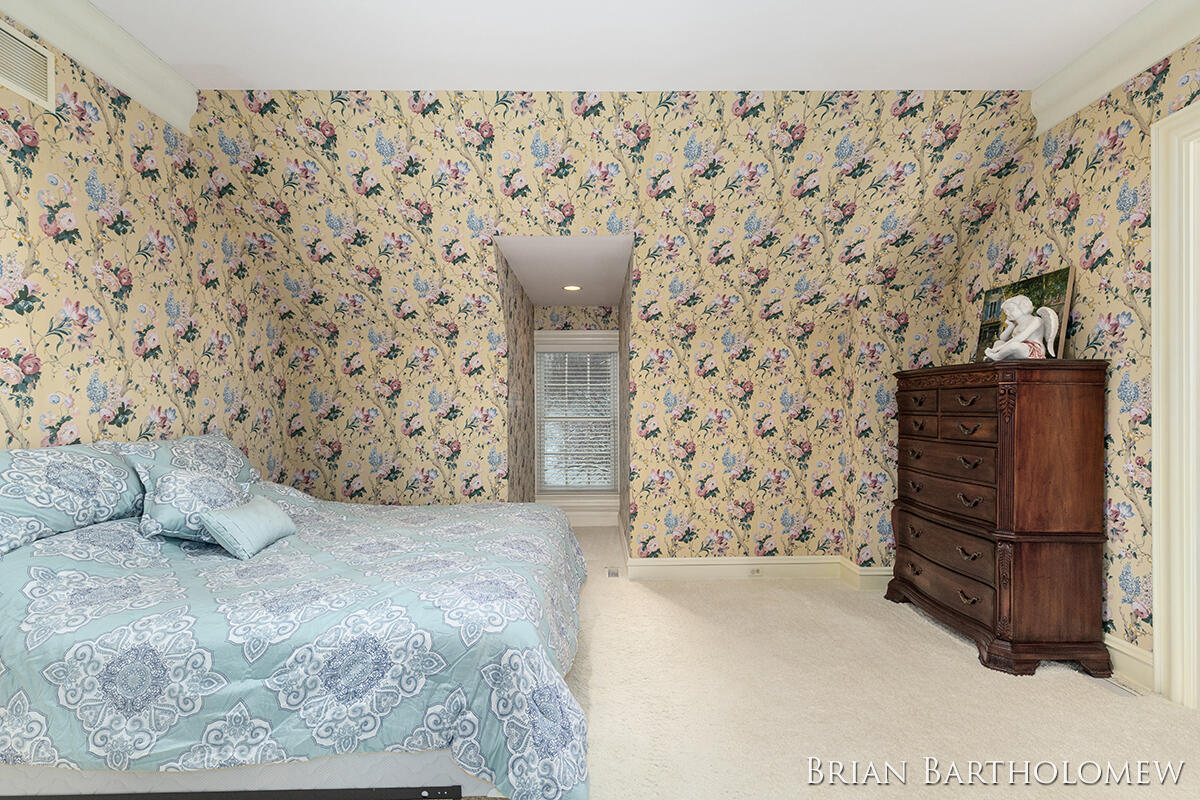 560 Saddlebrook Drive NE Ada MI 49301