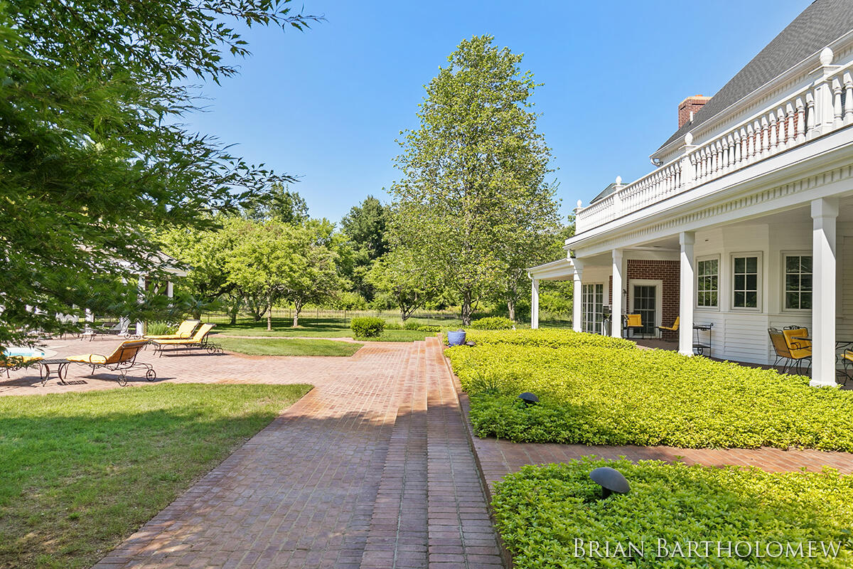 560 Saddlebrook Drive NE Ada MI 49301