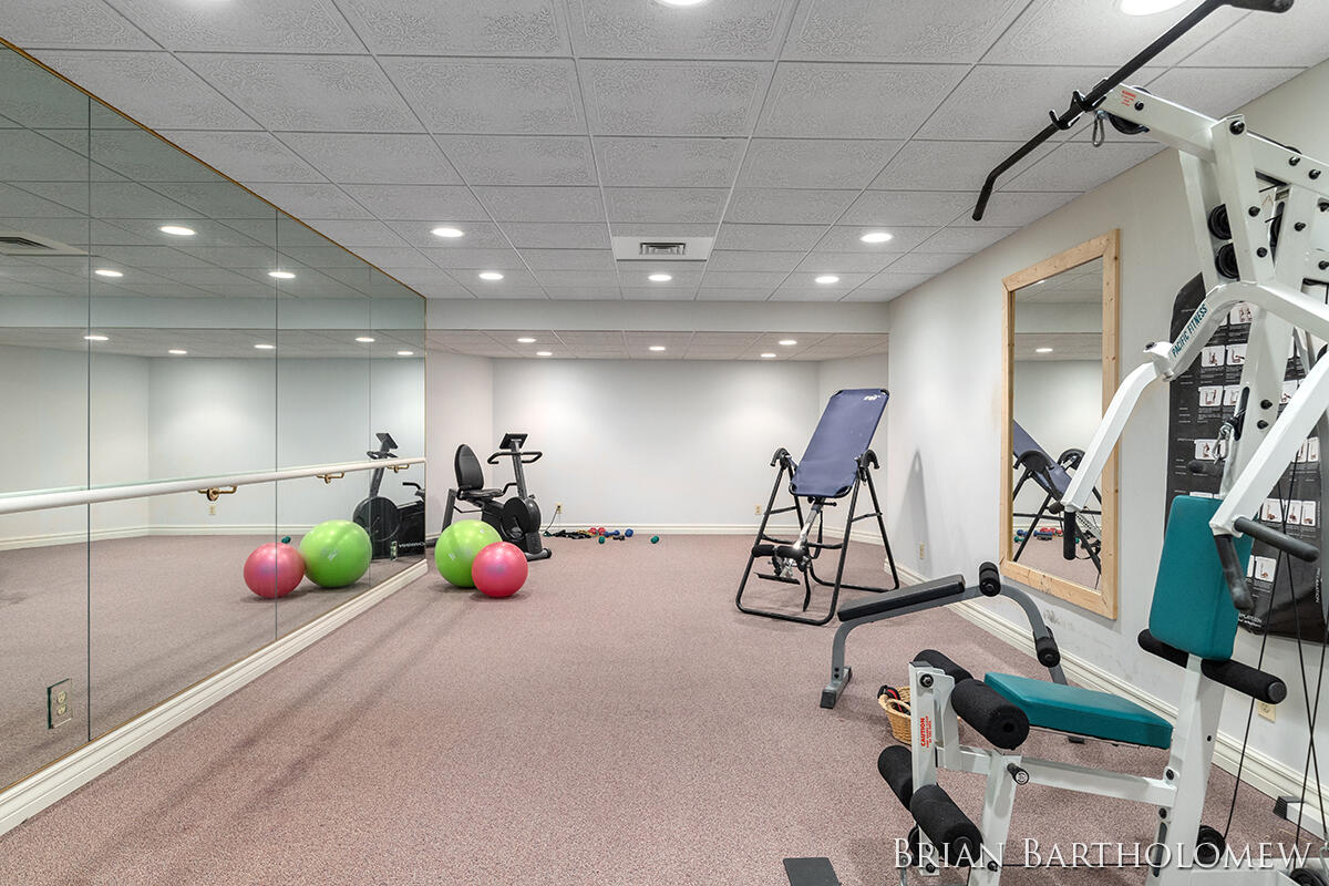 560 Saddlebrook Drive NE Ada MI 49301
