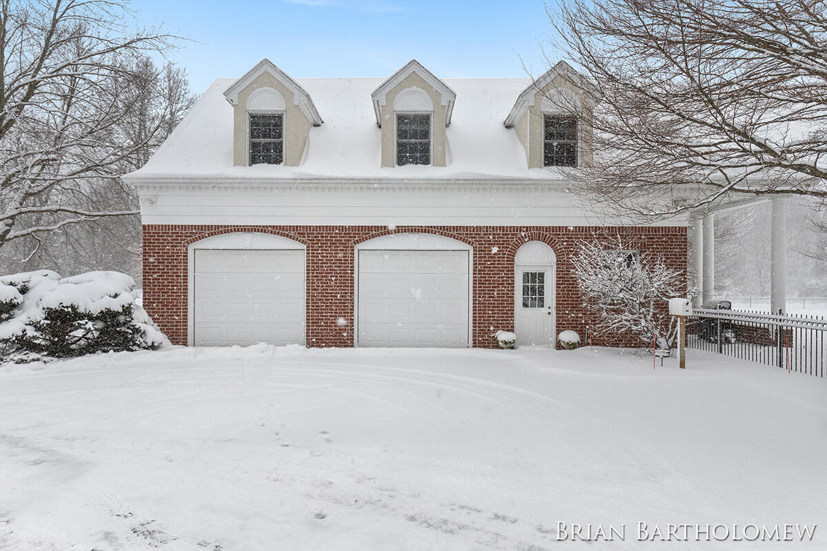 560 Saddlebrook Drive NE Ada MI 49301