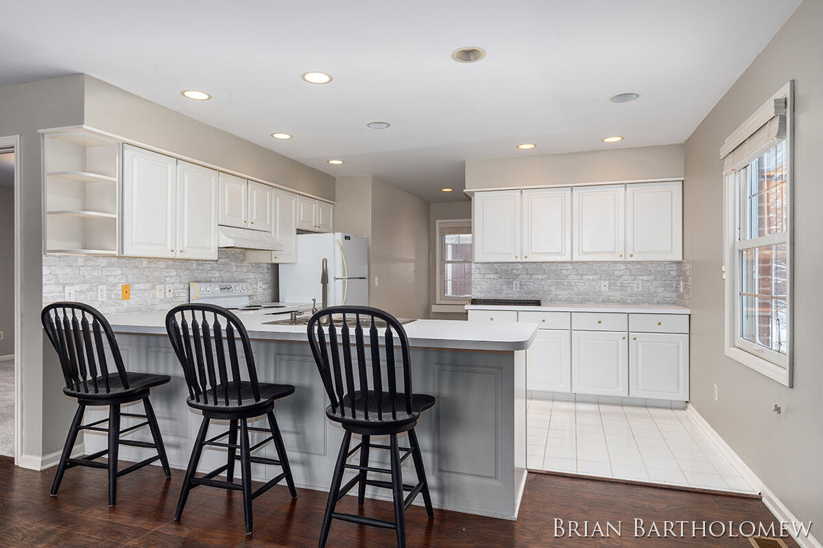 560 Saddlebrook Drive NE Ada MI 49301
