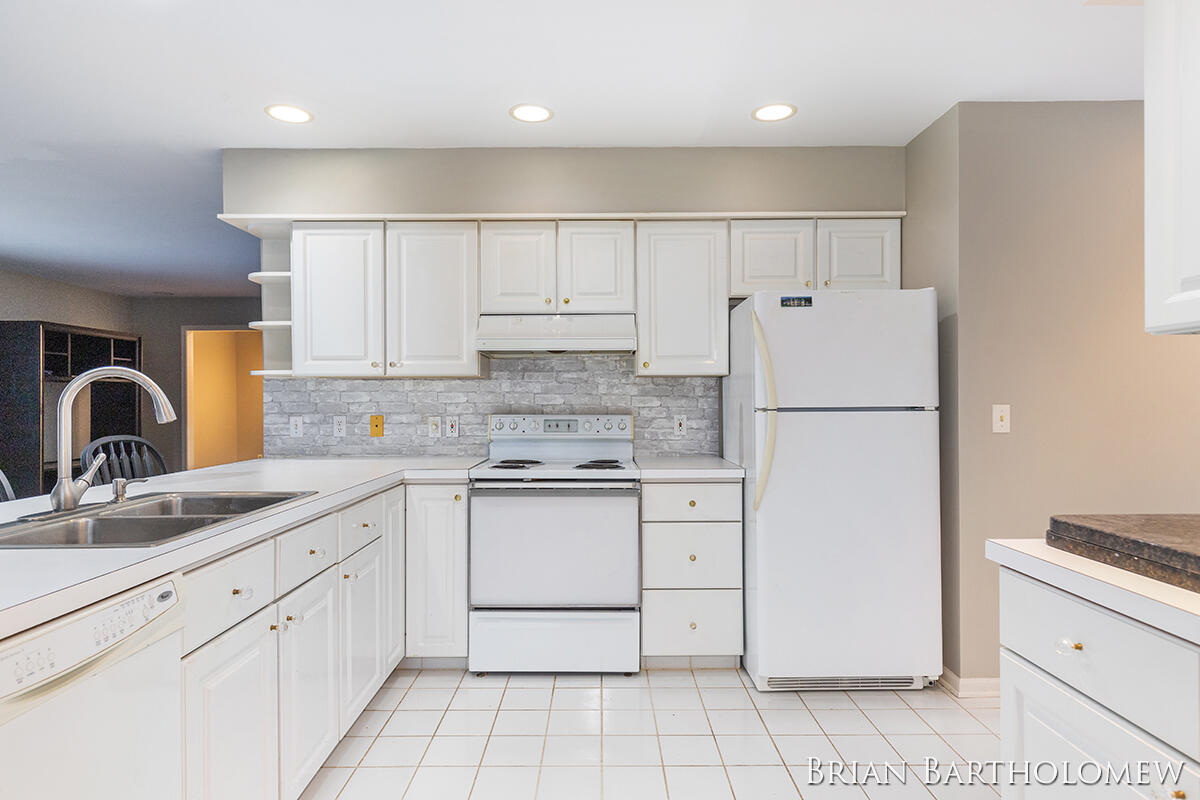 560 Saddlebrook Drive NE Ada MI 49301