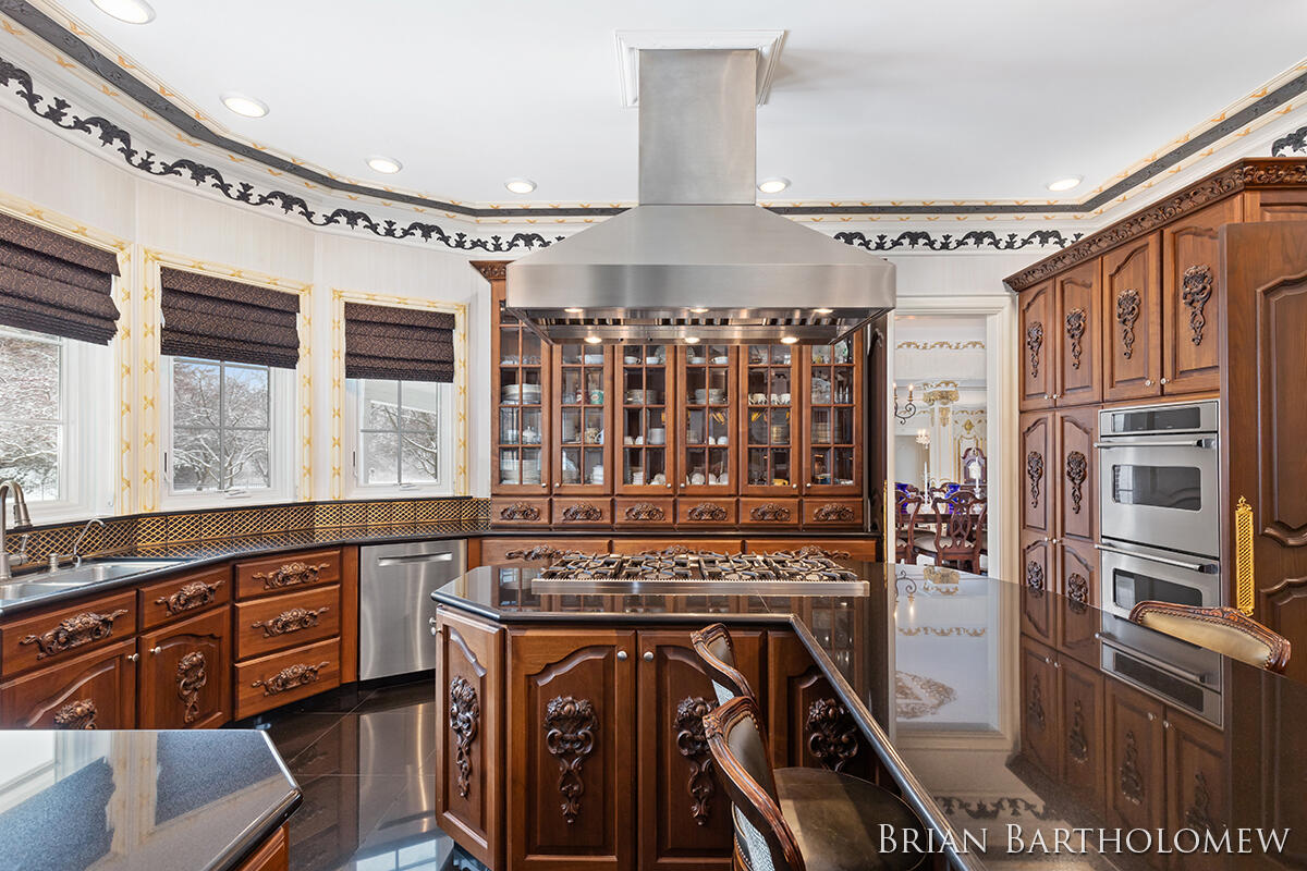 560 Saddlebrook Drive NE Ada MI 49301