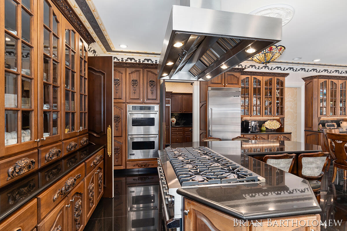 560 Saddlebrook Drive NE Ada MI 49301