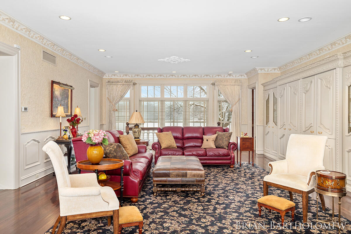 560 Saddlebrook Drive NE Ada MI 49301