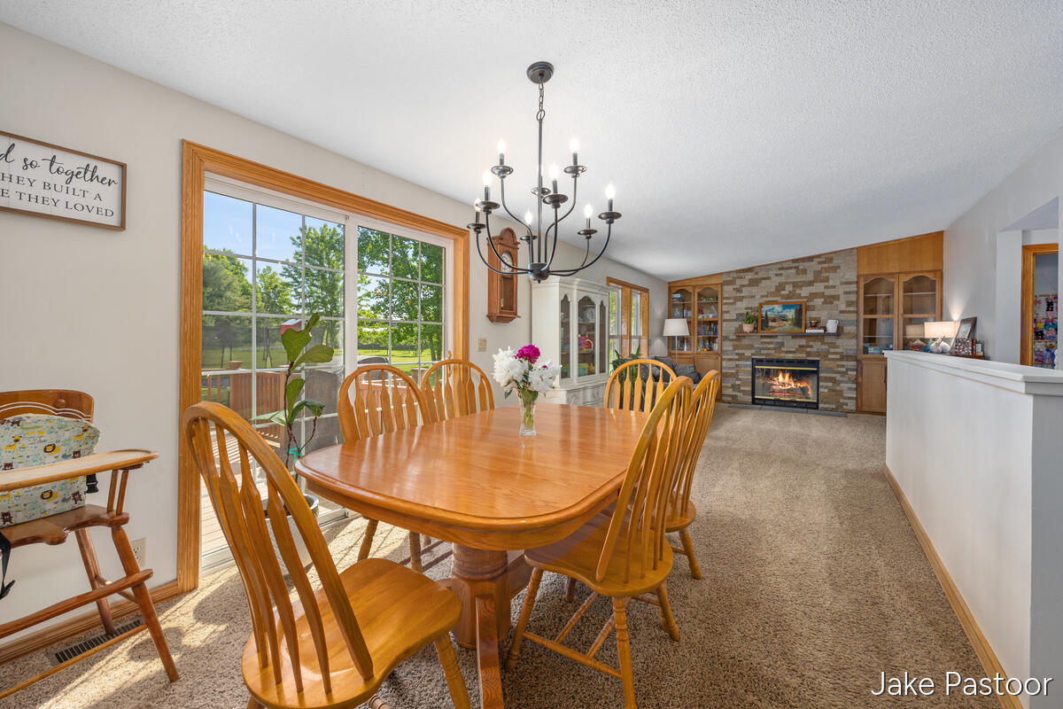 9951 10 Mile Road NE Rockford MI 49341