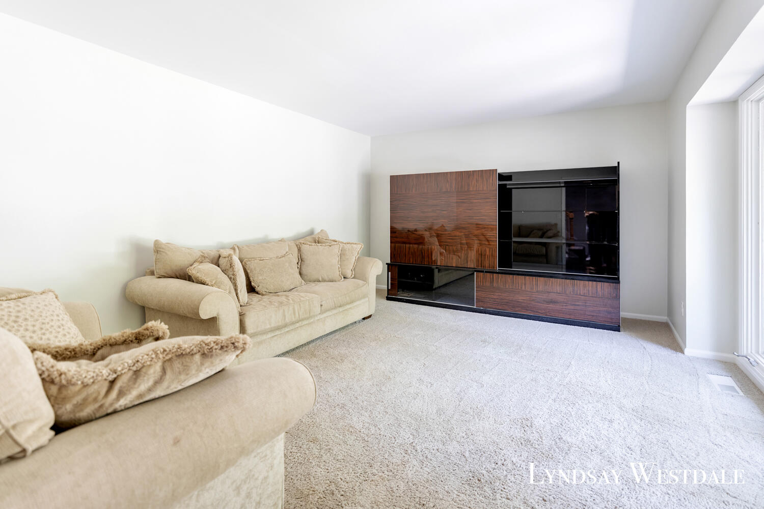 6774 Woodbrook Drive SE Grand Rapids MI 49546