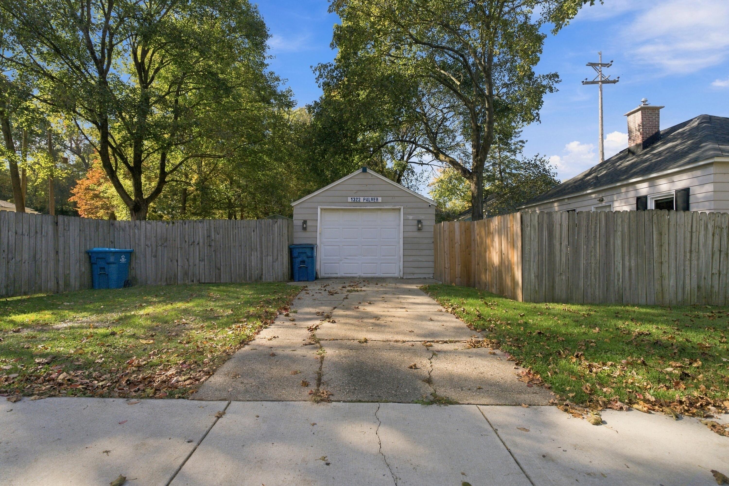 1322 Palmer Avenue Kalamazoo MI 49001