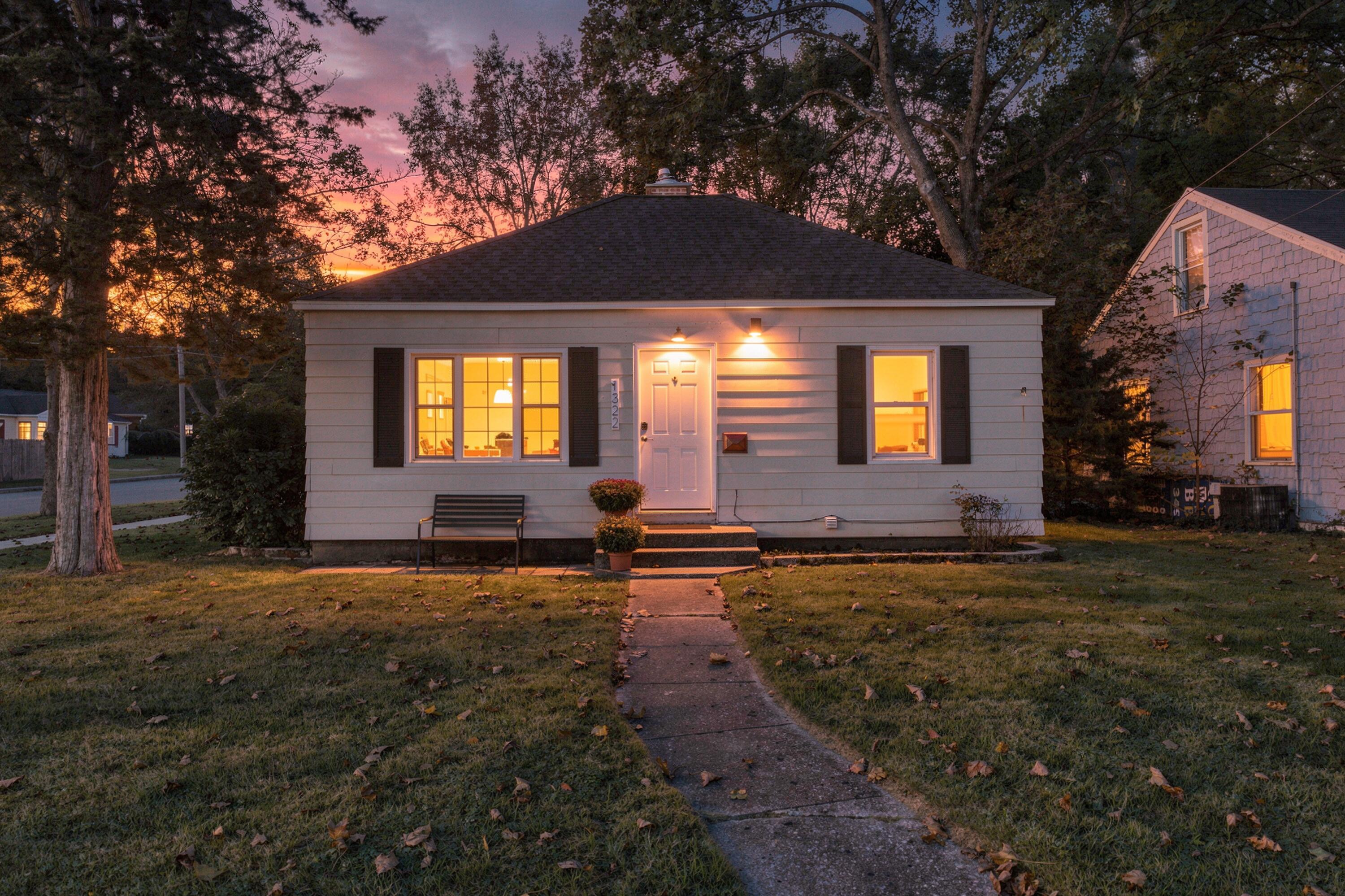 1322 Palmer Avenue Kalamazoo MI 49001