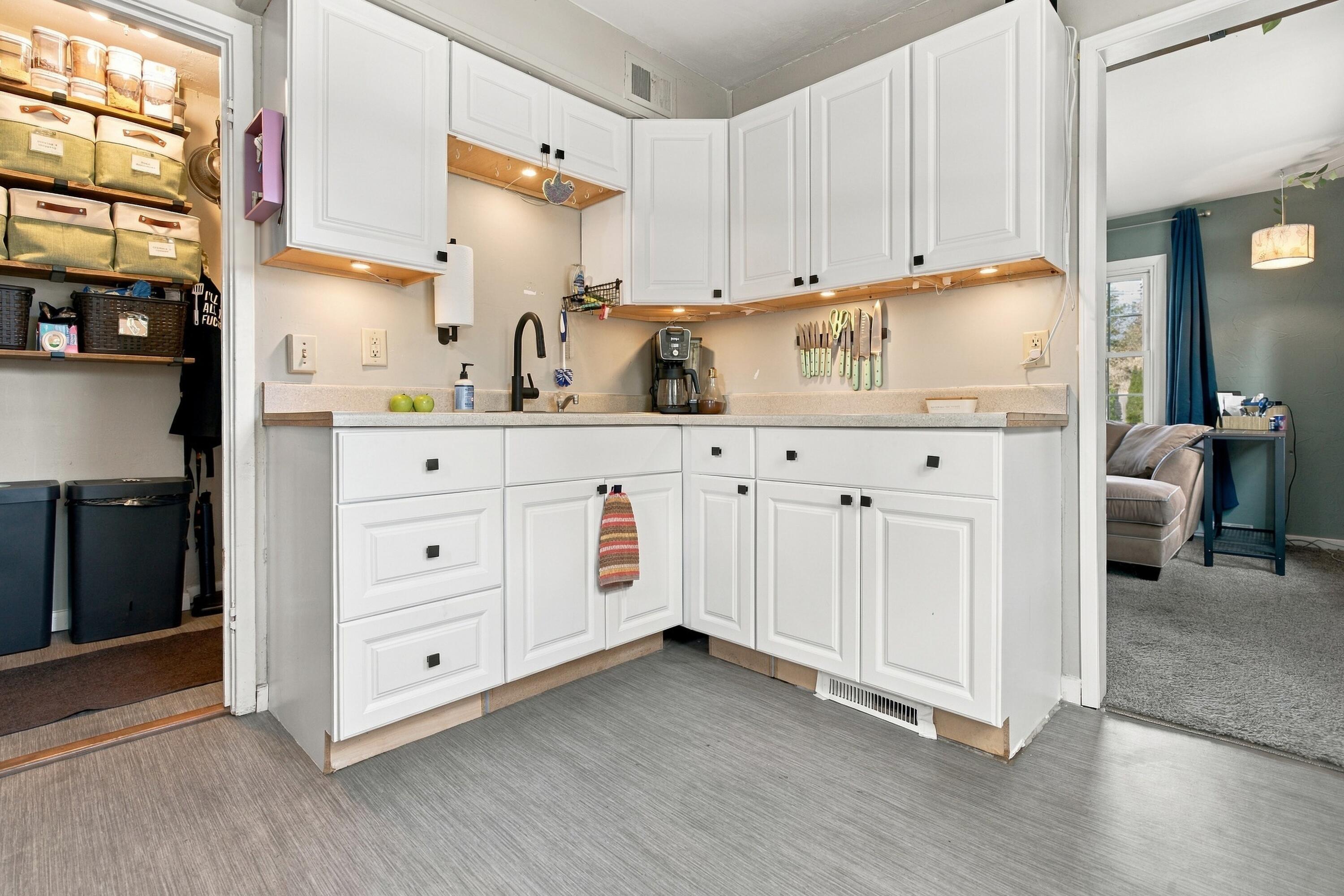 1322 Palmer Avenue Kalamazoo MI 49001