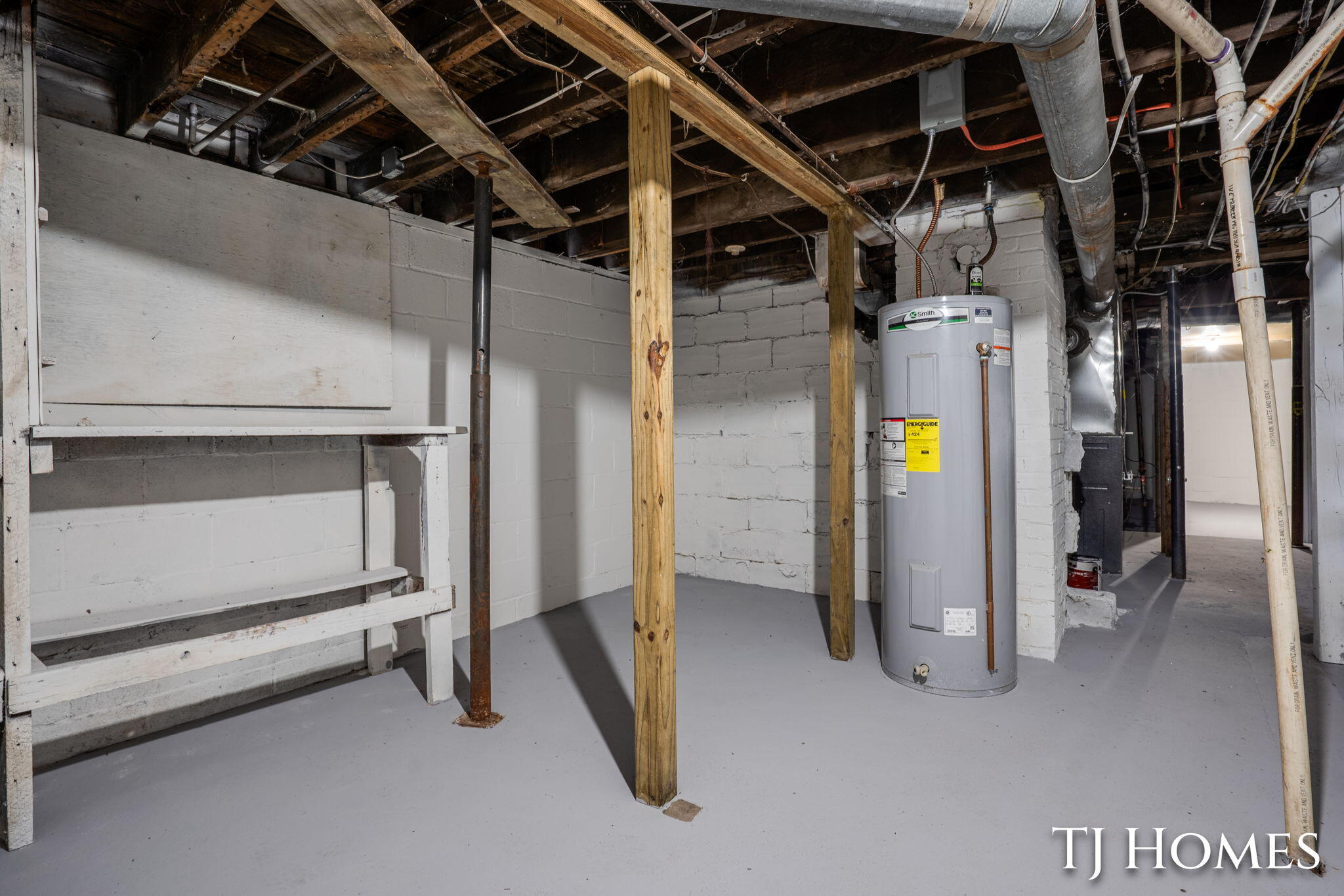 1468 Jiroch Street Muskegon MI 49442