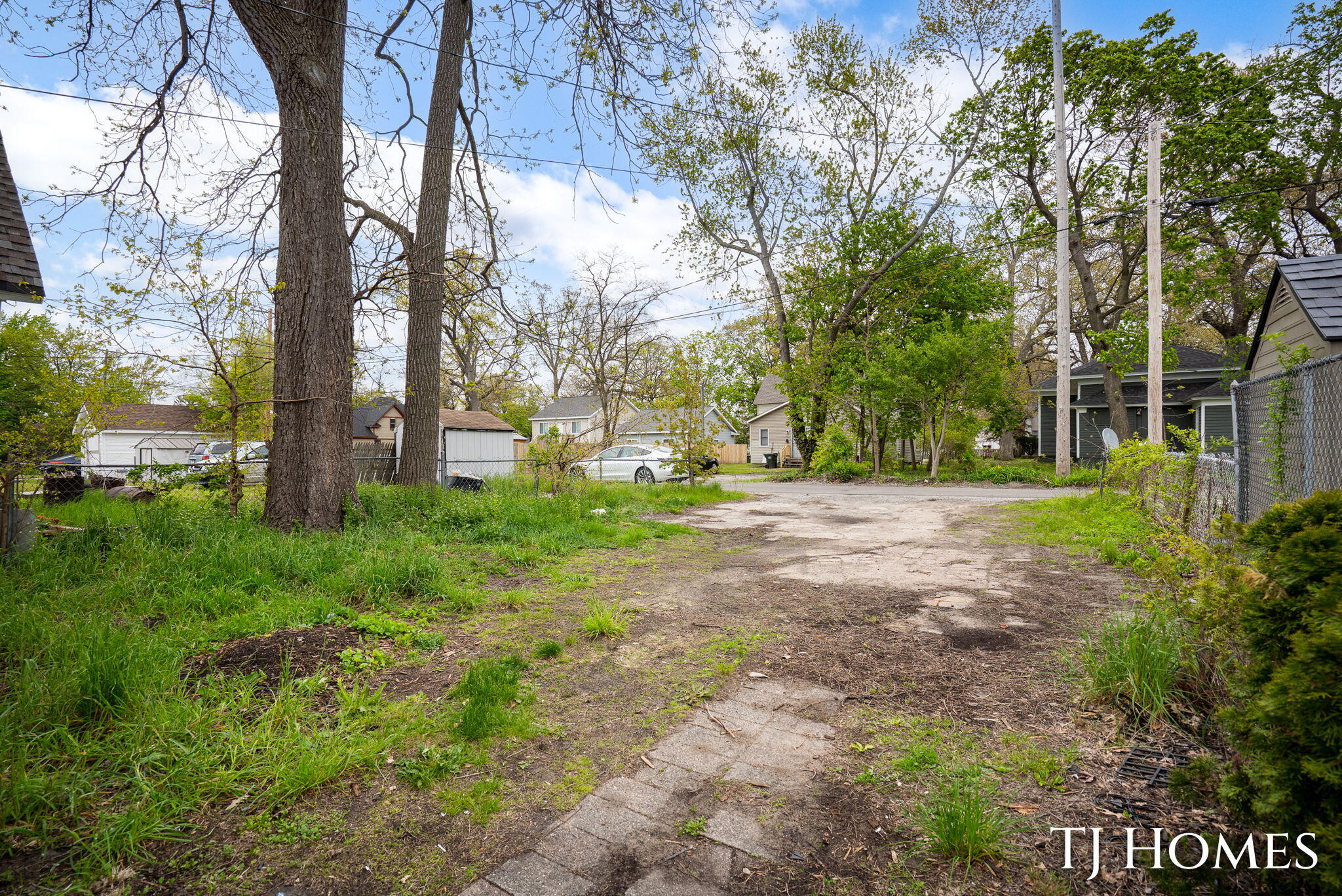1468 Jiroch Street Muskegon MI 49442
