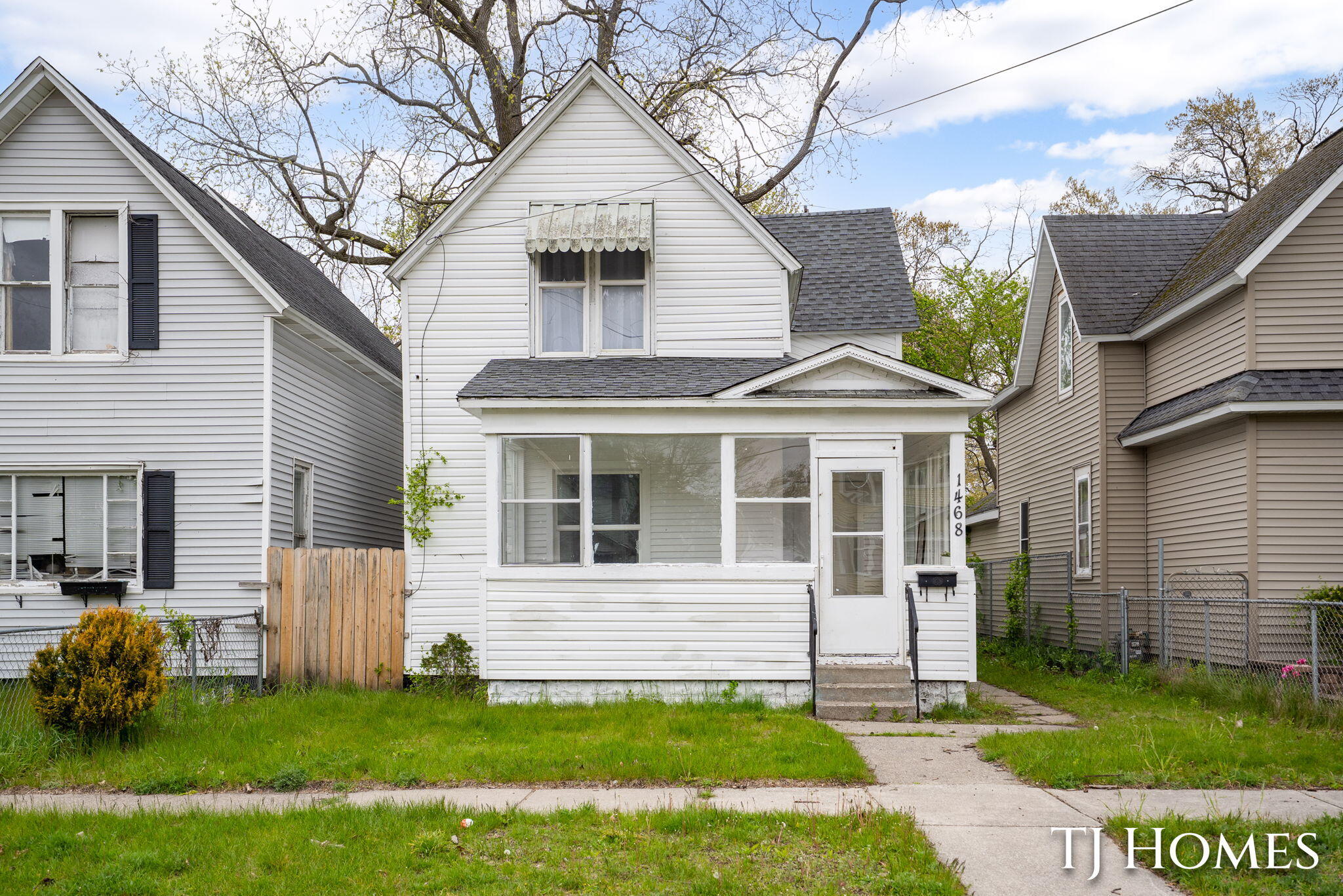 1468 Jiroch Street Muskegon MI 49442