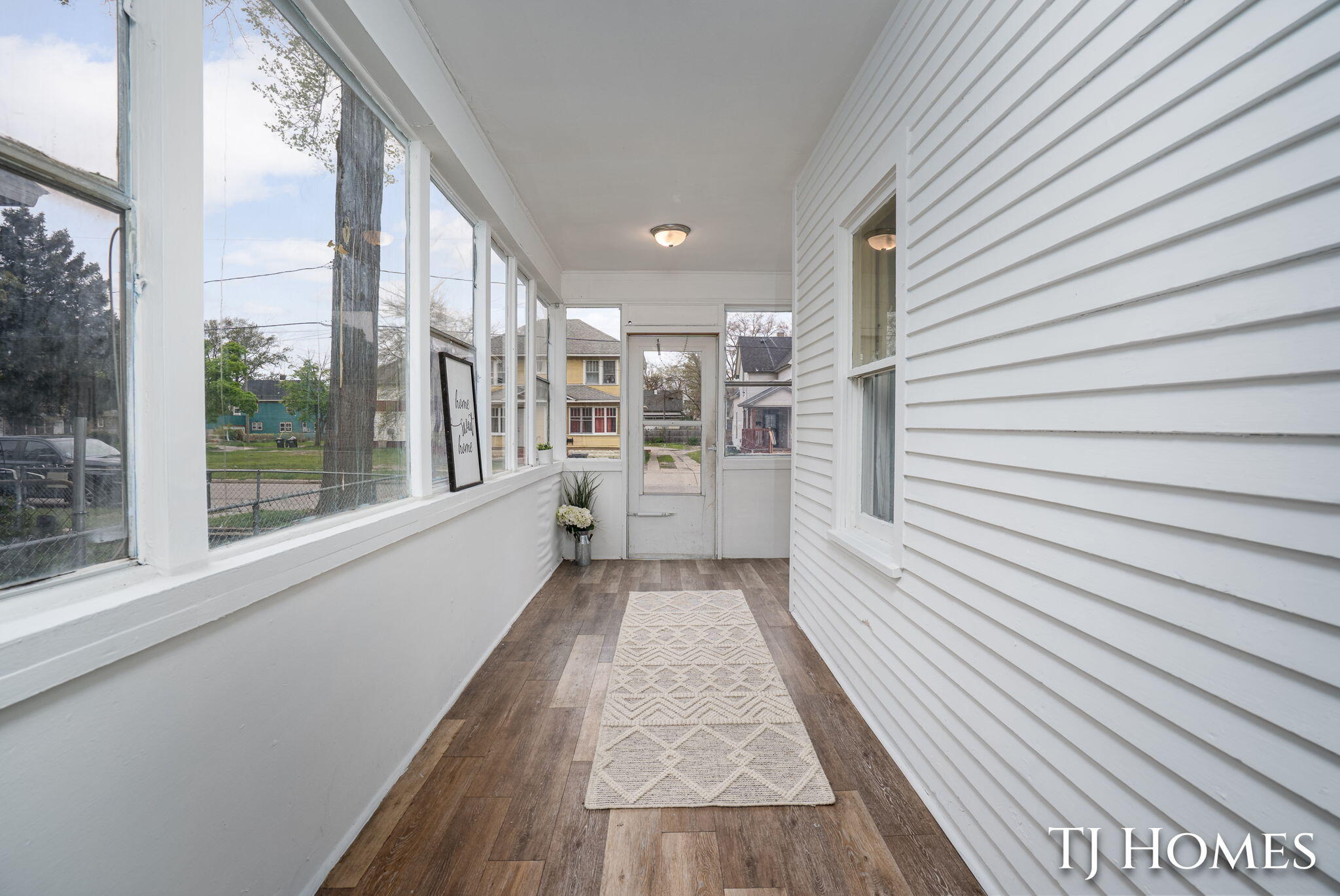 1468 Jiroch Street Muskegon MI 49442