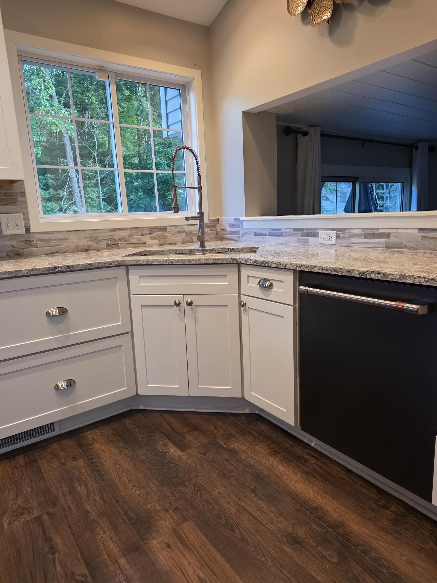 6494 Los Altos Drive NE Rockford MI 49341