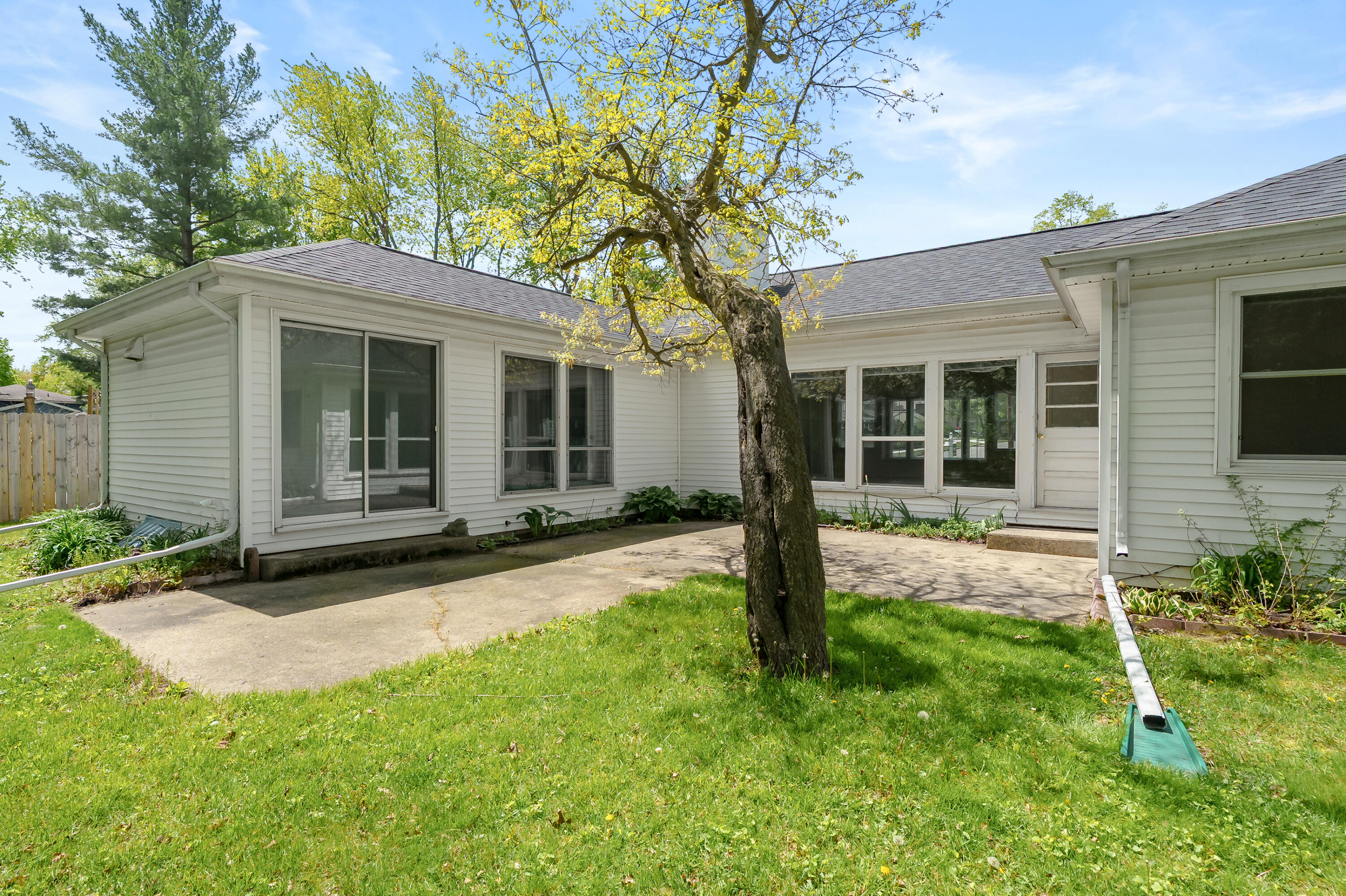 6817 Rothbury Street Portage MI 49024