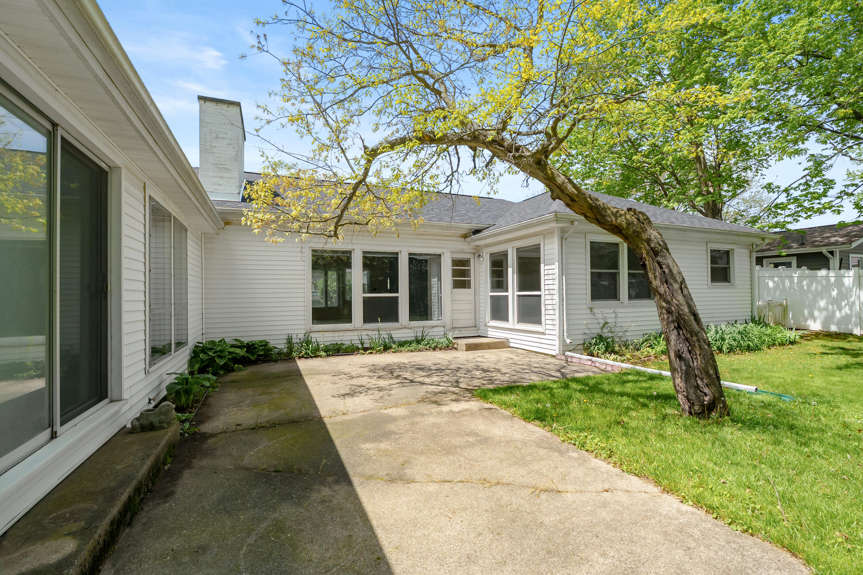 6817 Rothbury Street Portage MI 49024