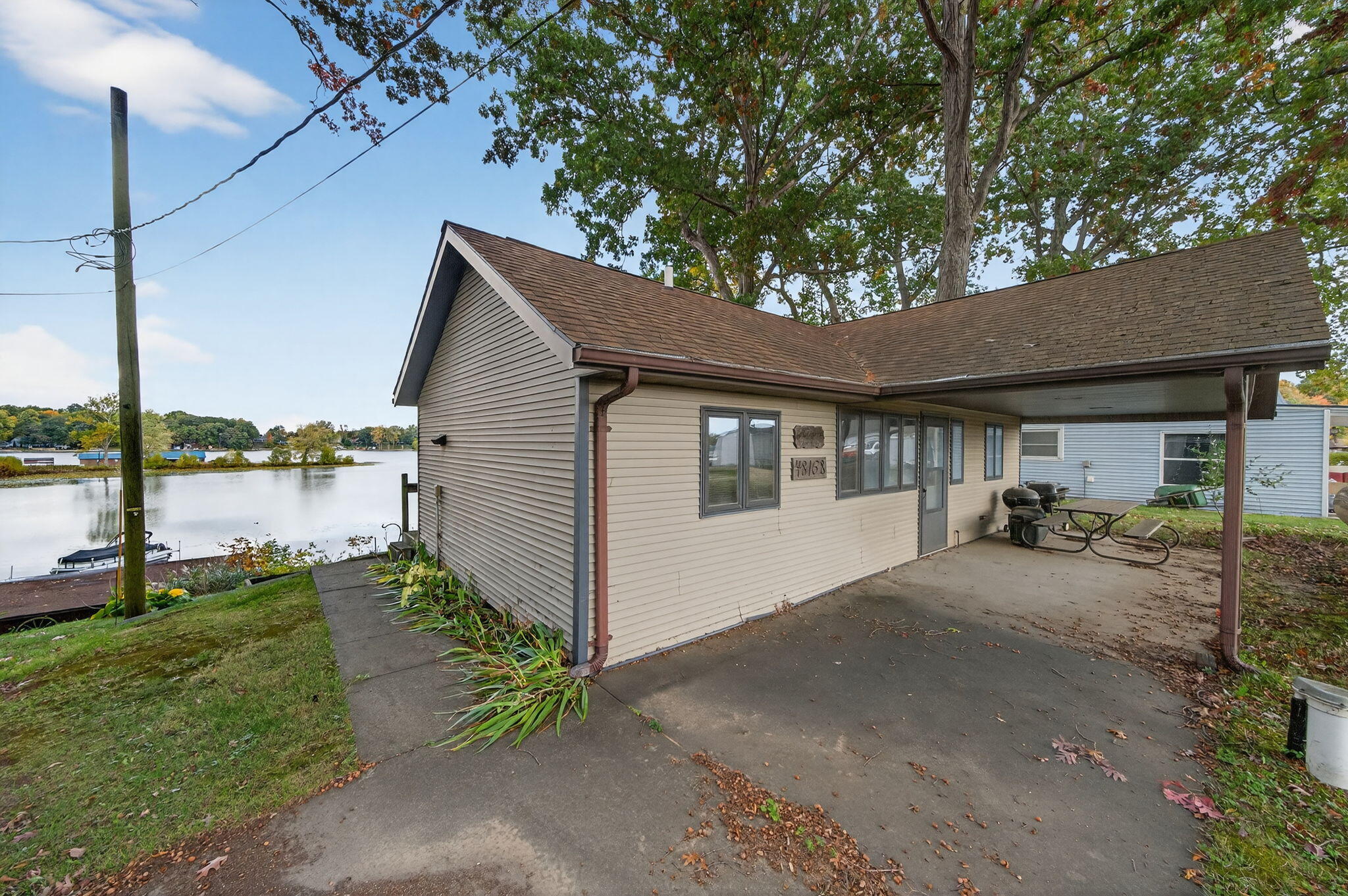 48168 70th Avenue Decatur MI 49045