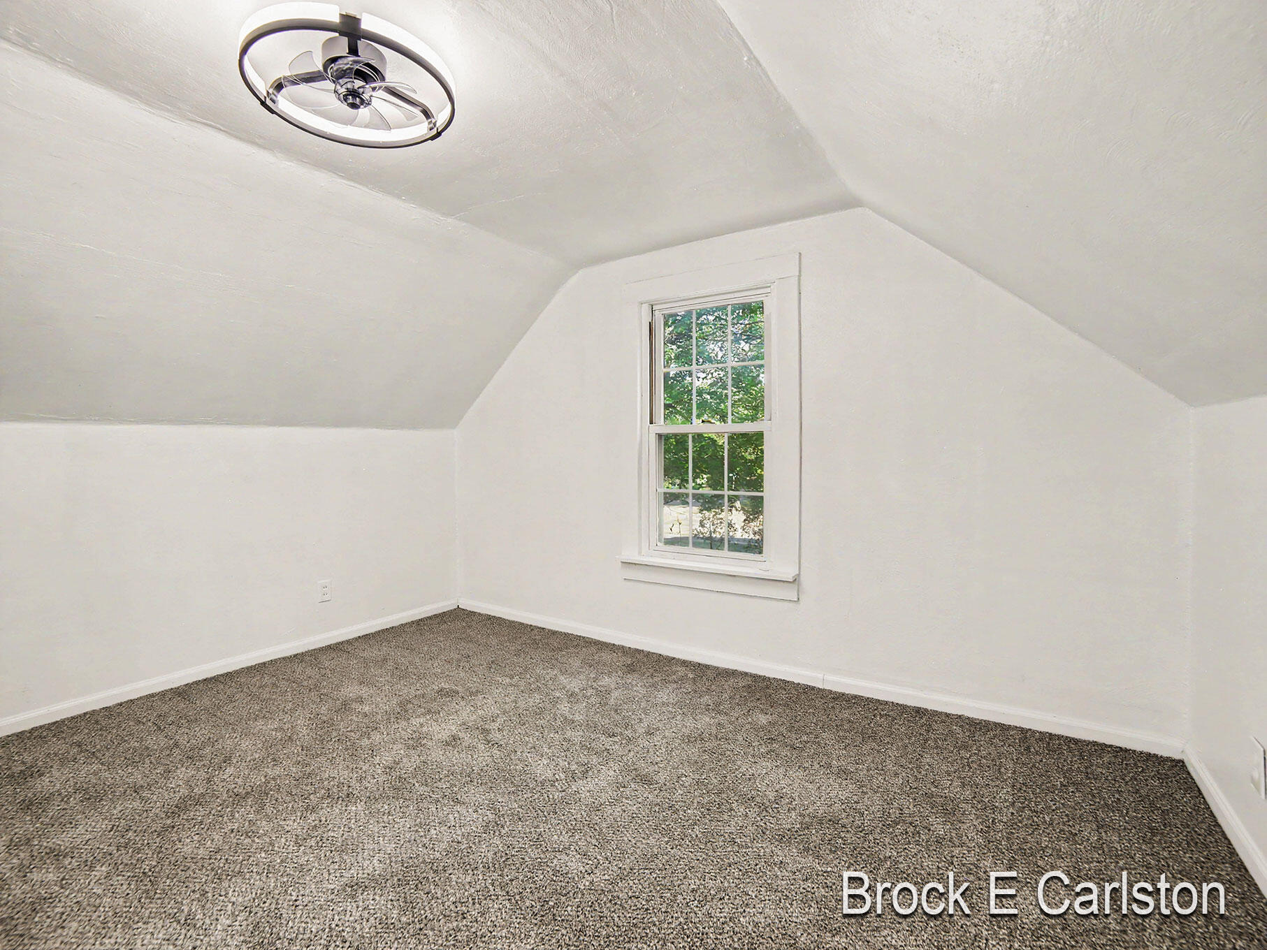 112 S Kenwood Street Muskegon MI 49442