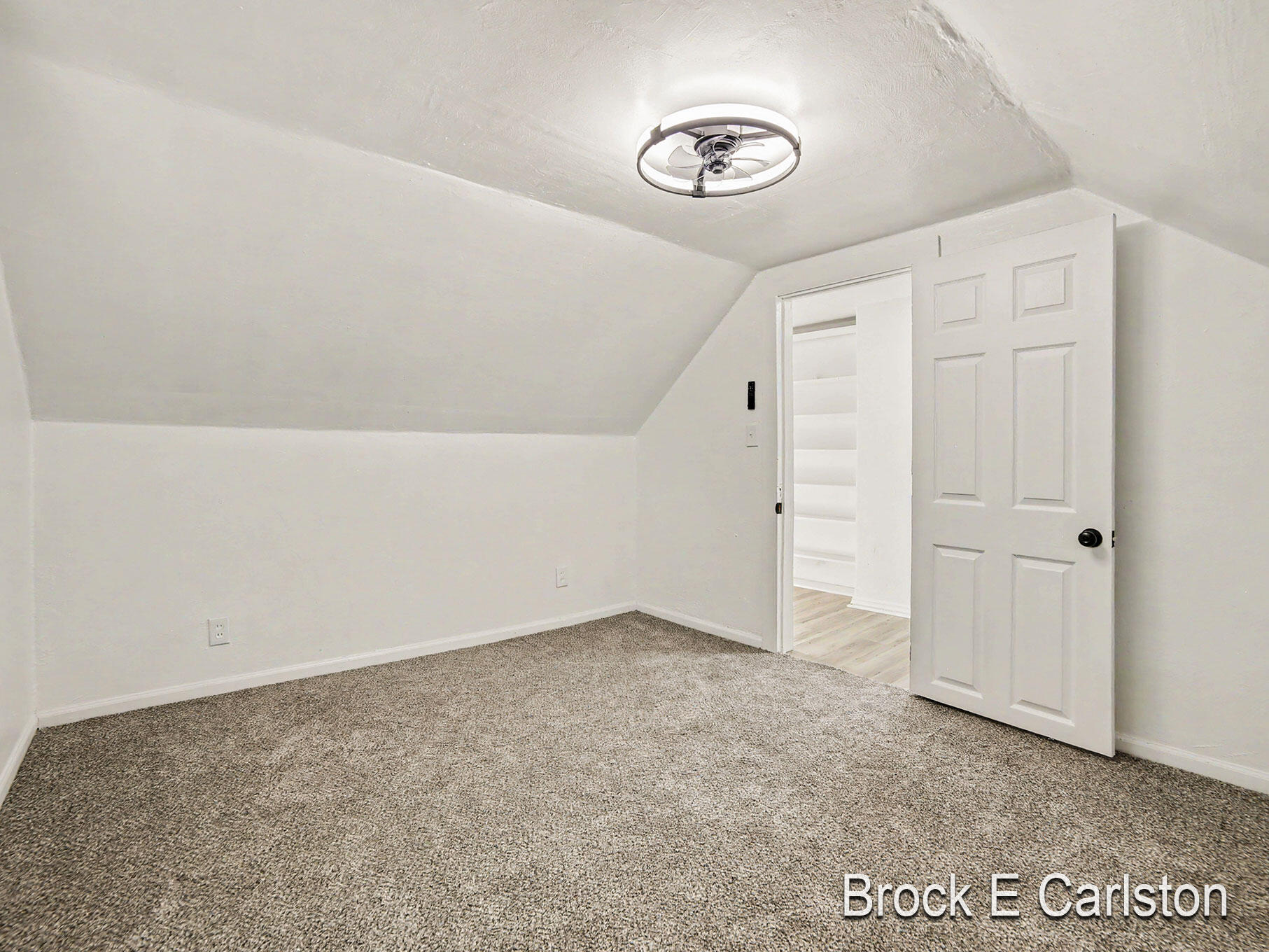 112 S Kenwood Street Muskegon MI 49442
