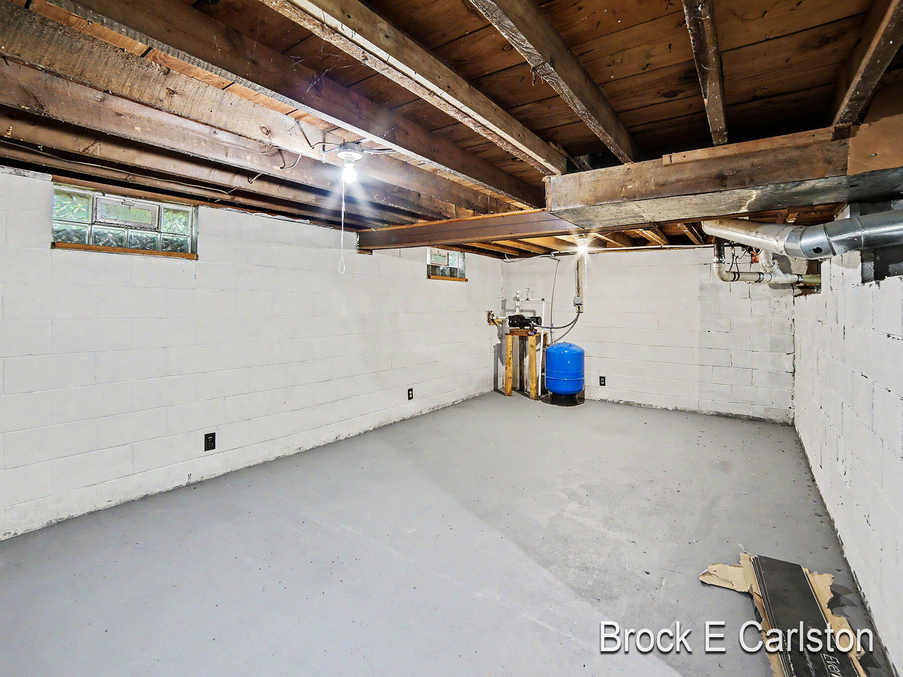 112 S Kenwood Street Muskegon MI 49442