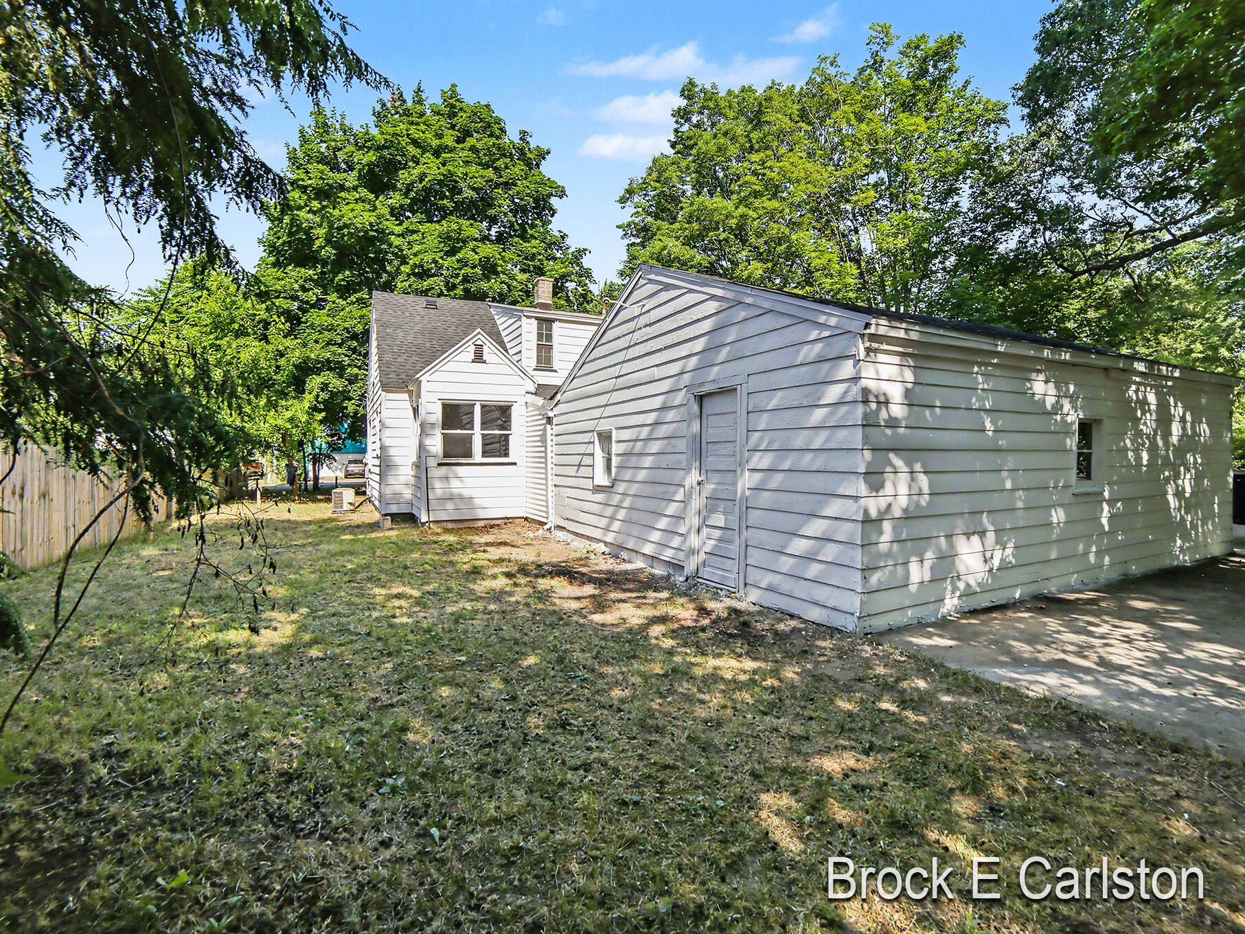 112 S Kenwood Street Muskegon MI 49442