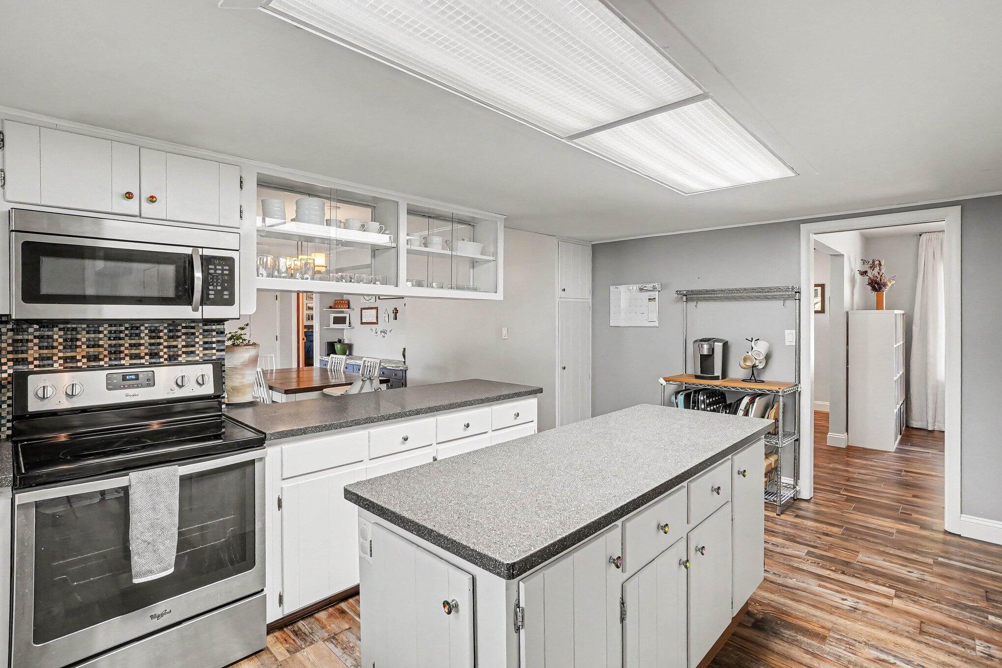 294 W 30th Street Holland MI 49423