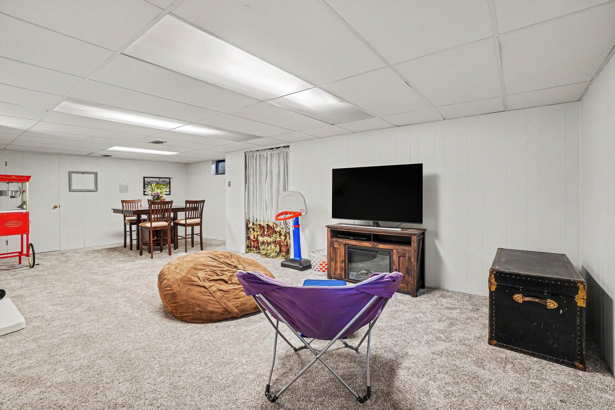 294 W 30th Street Holland MI 49423