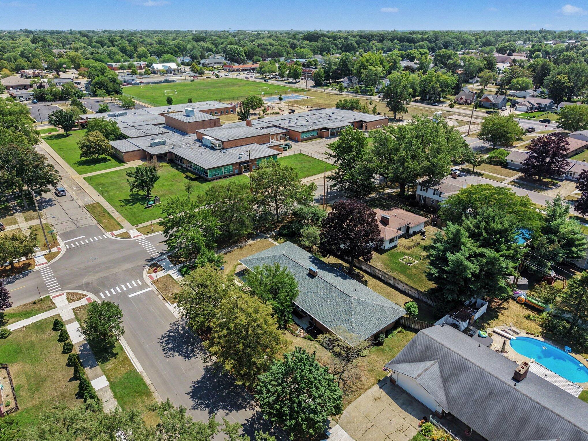 294 W 30th Street Holland MI 49423