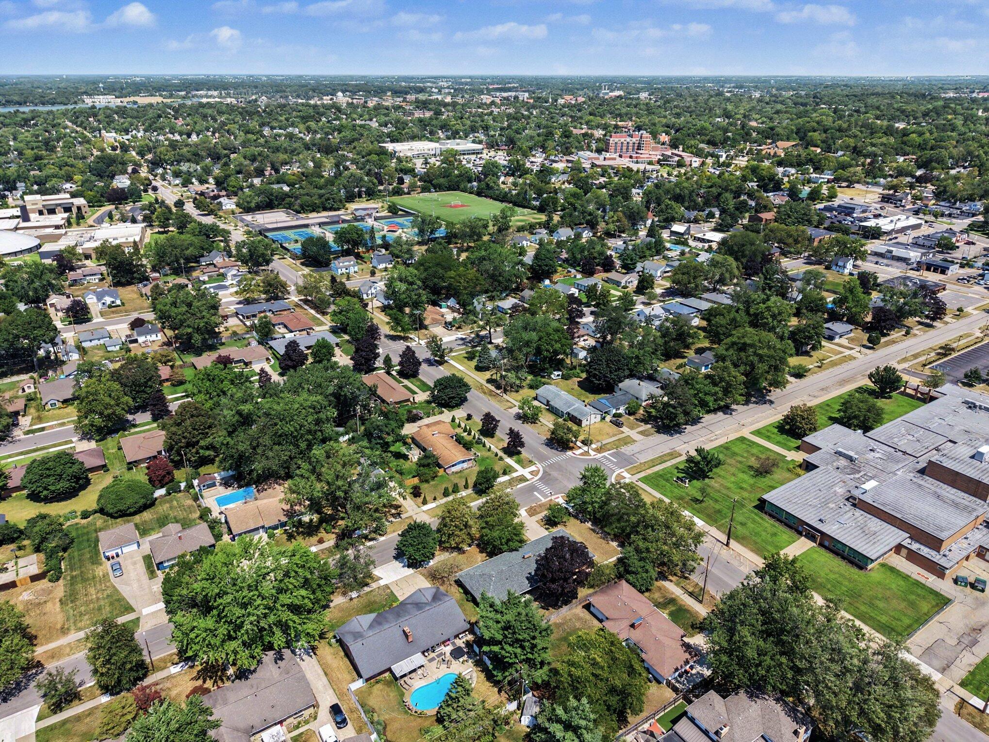 294 W 30th Street Holland MI 49423