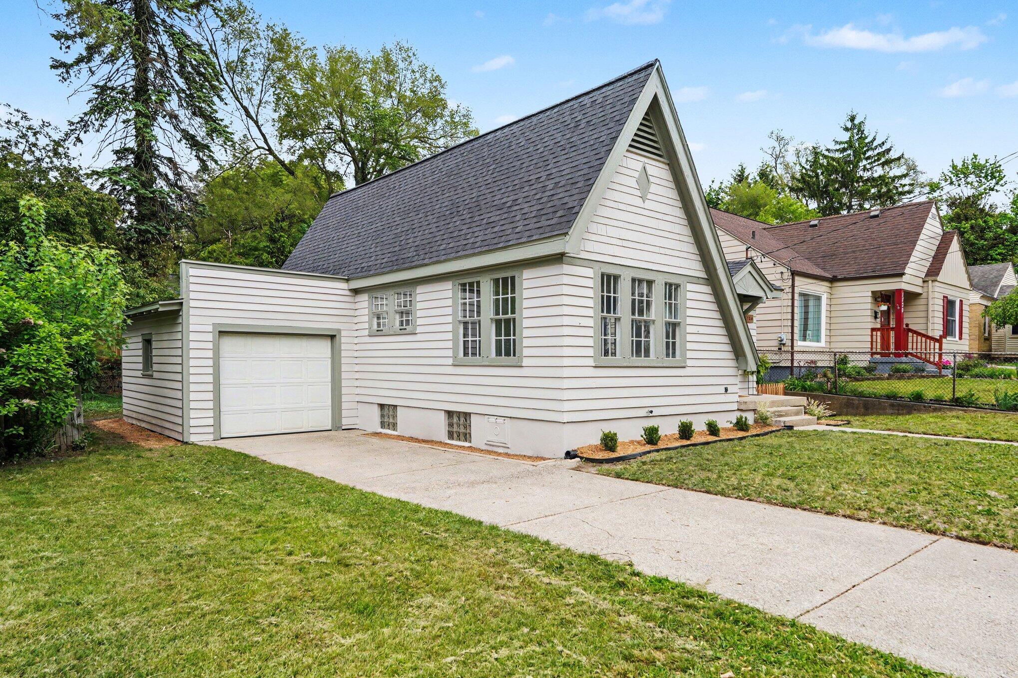 1724 Rossman Avenue SE Grand Rapids MI 49507