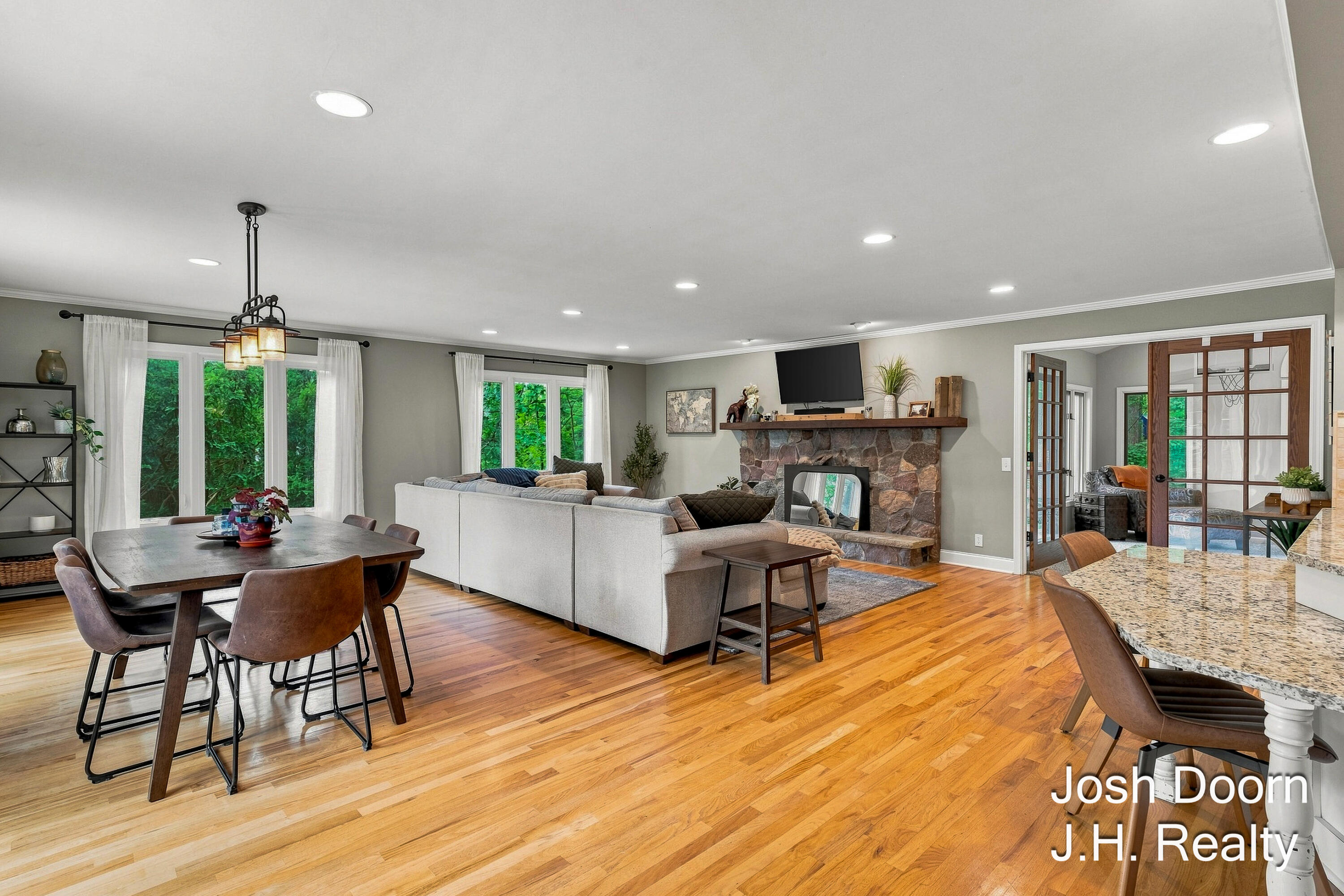 8181 Vergennes Street SE Ada MI 49301