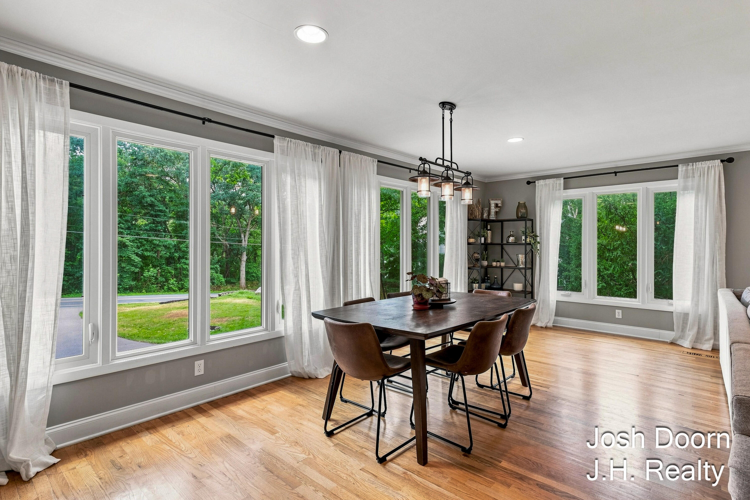 8181 Vergennes Street SE Ada MI 49301