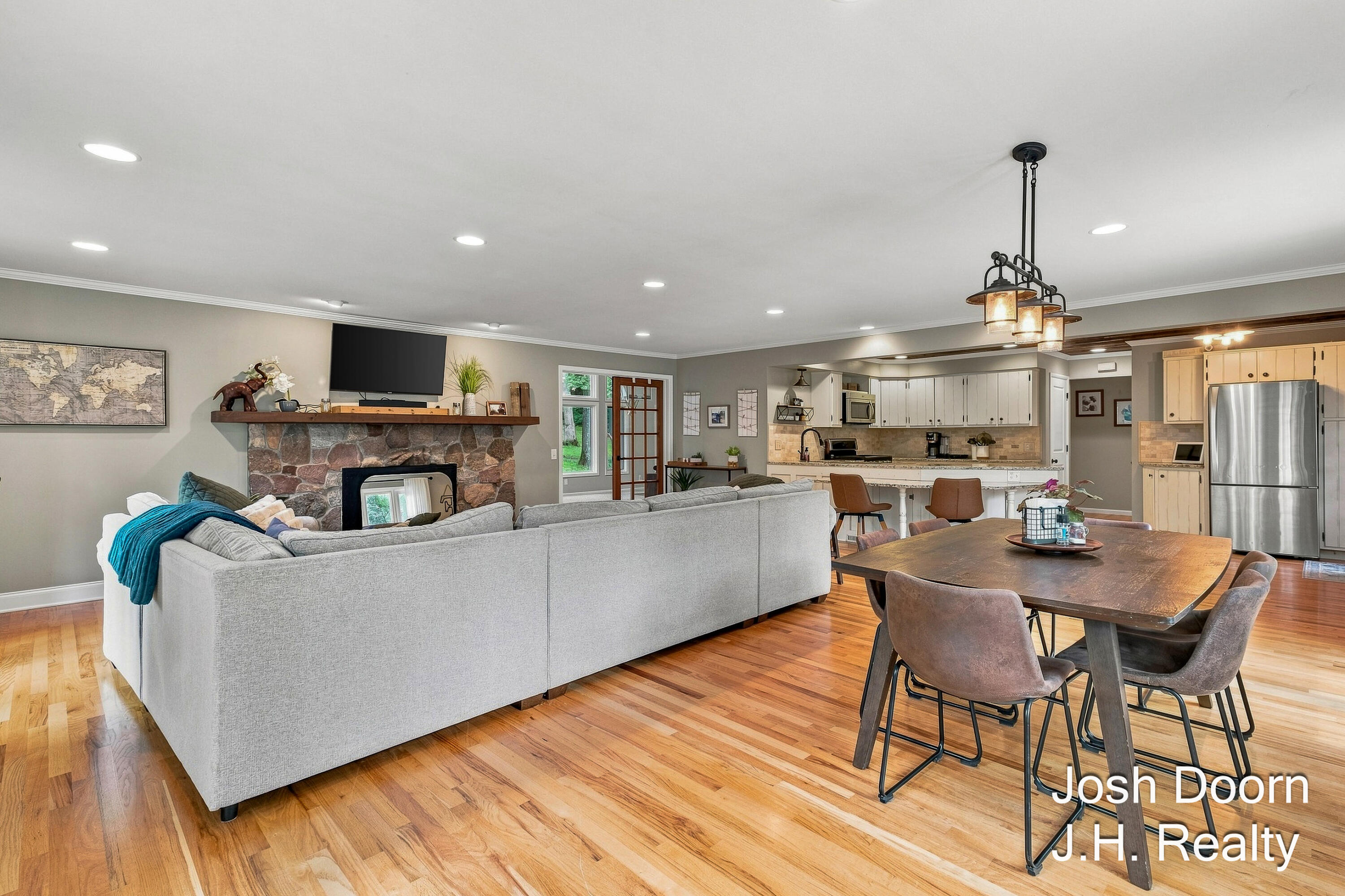 8181 Vergennes Street SE Ada MI 49301