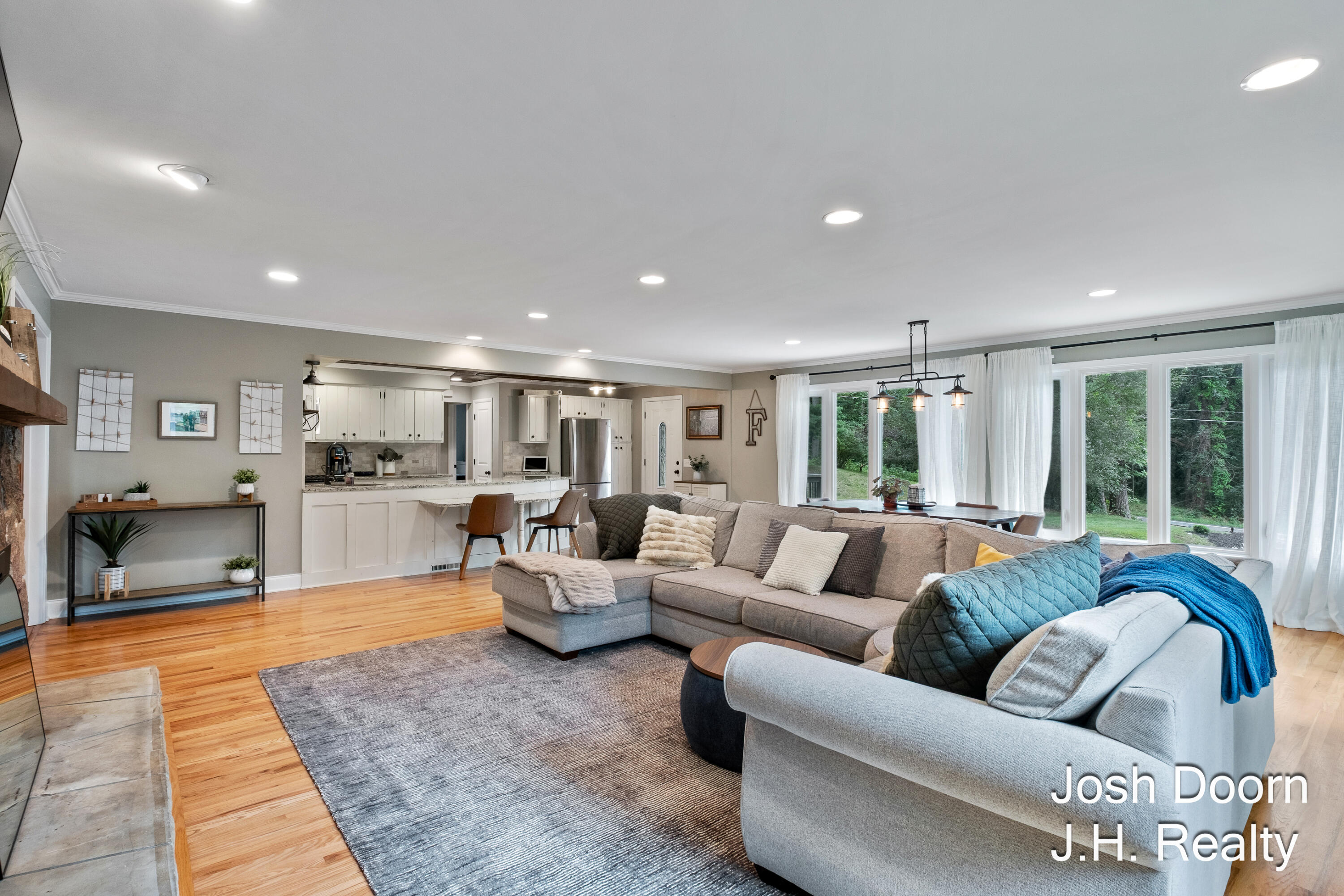 8181 Vergennes Street SE Ada MI 49301