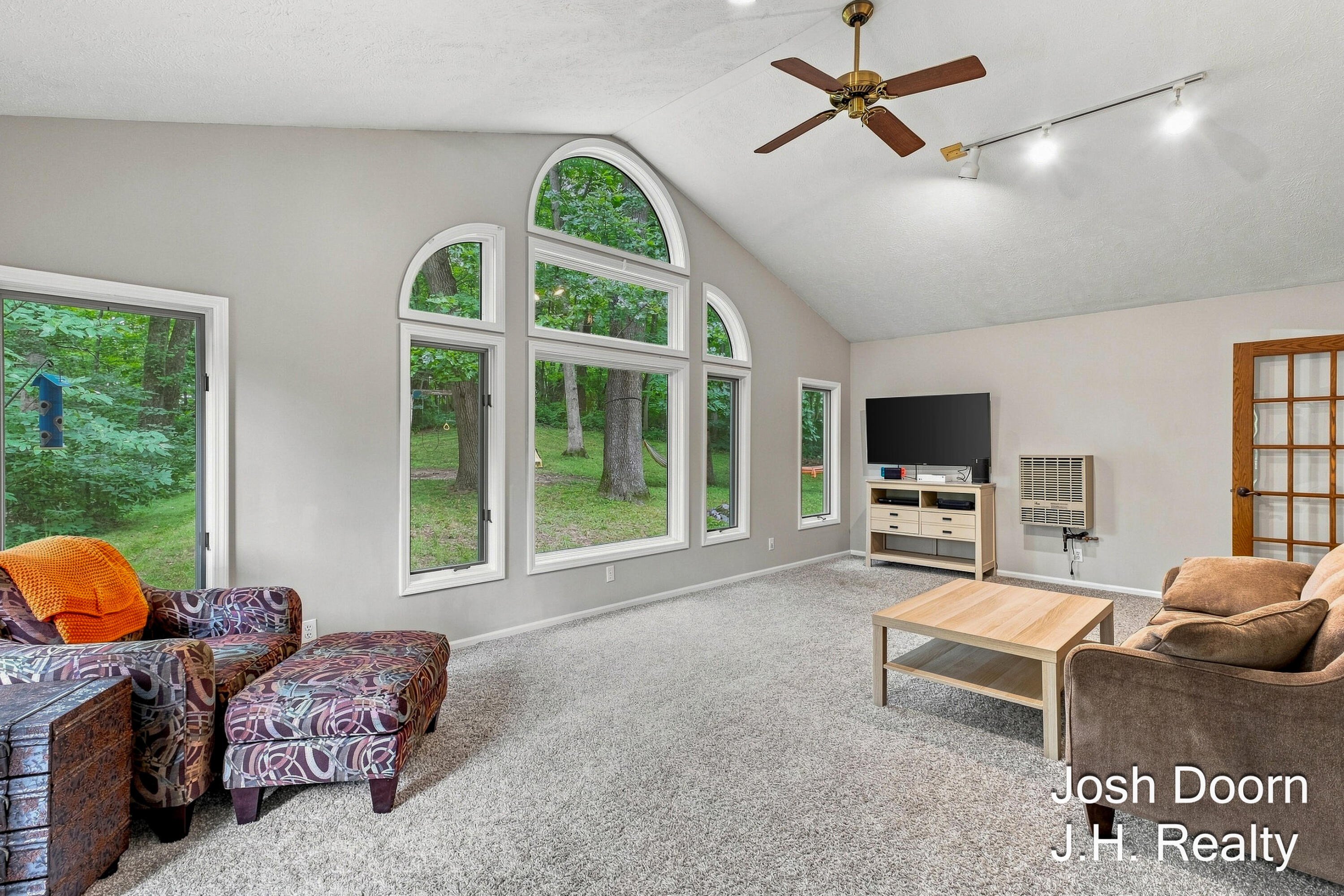 8181 Vergennes Street SE Ada MI 49301