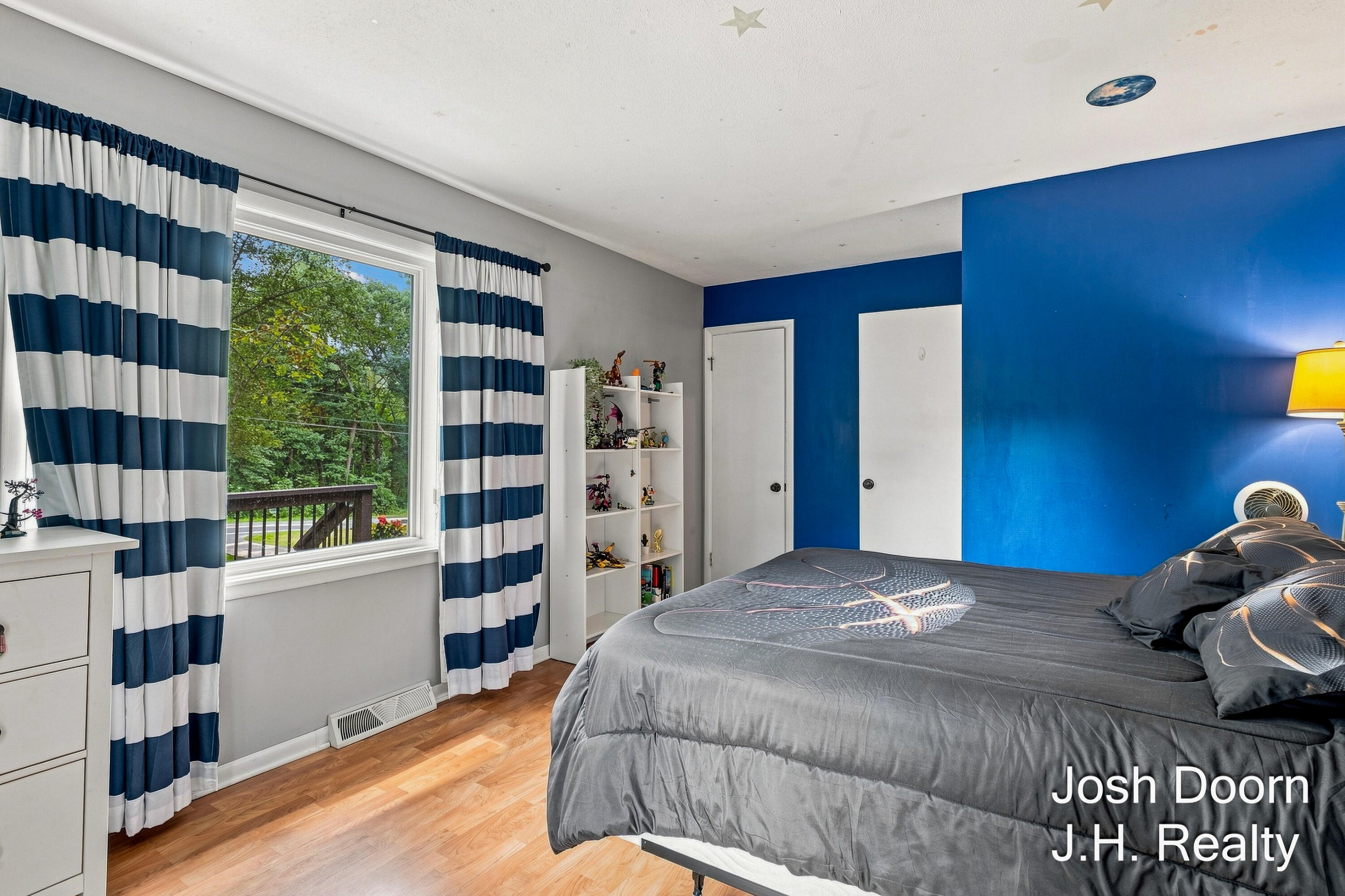 8181 Vergennes Street SE Ada MI 49301