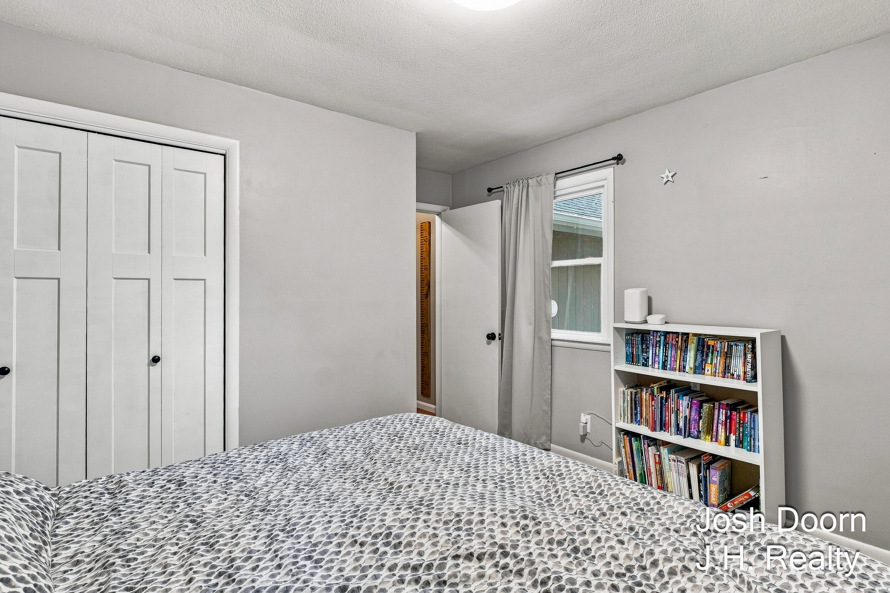 8181 Vergennes Street SE Ada MI 49301